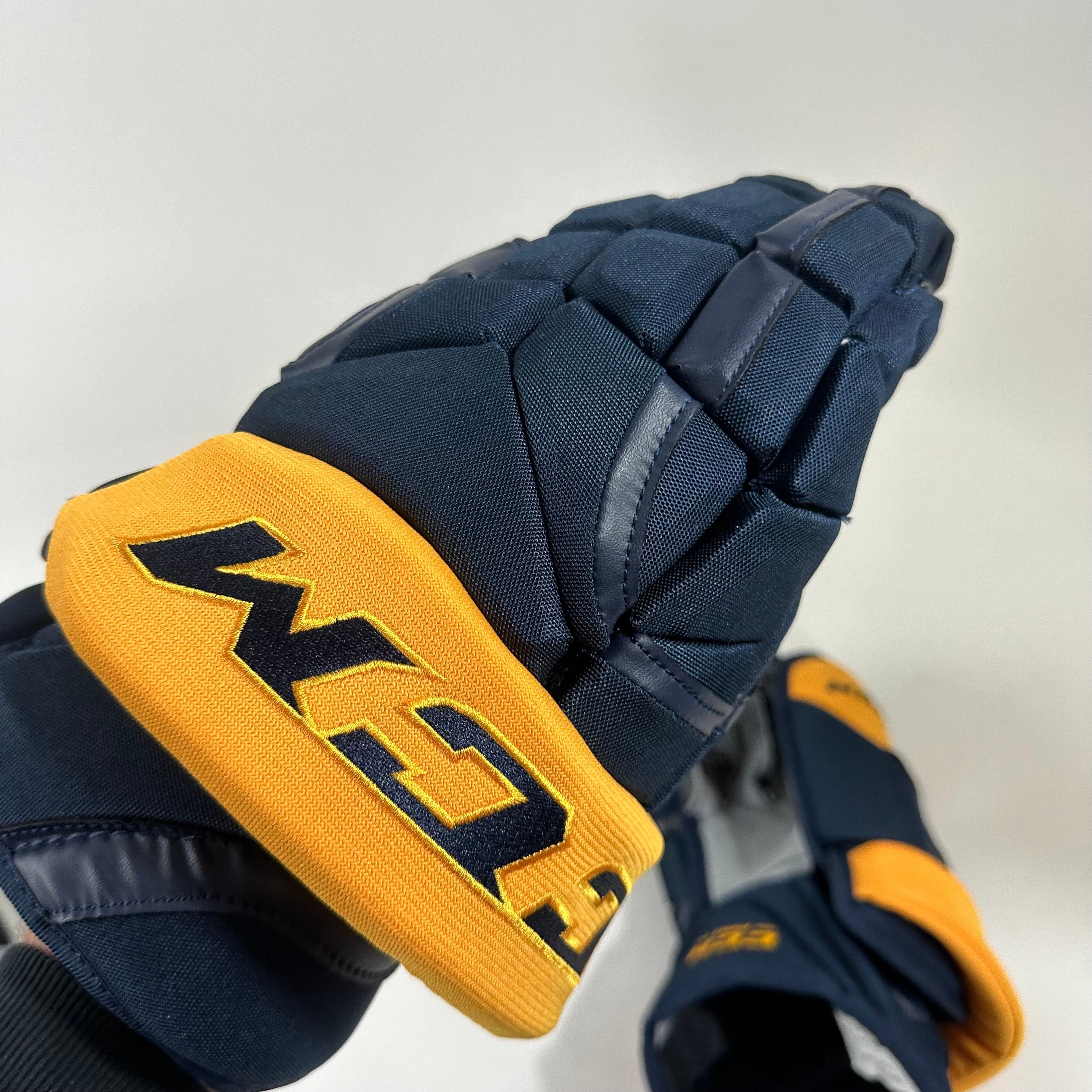 Brand New CCM HG12 Gloves Nashville Predators 14"