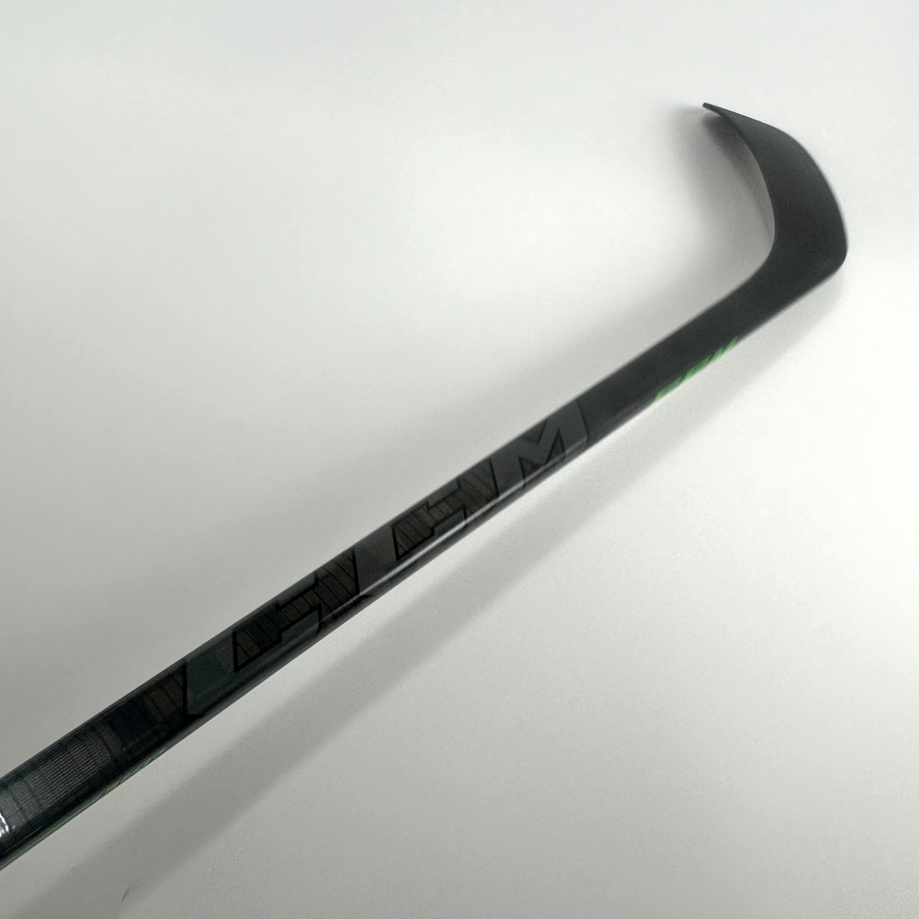 New Right CCM Ribcore Trigger 6 pro | 80 Flex P28 Curve Grip | Kapanen | C172