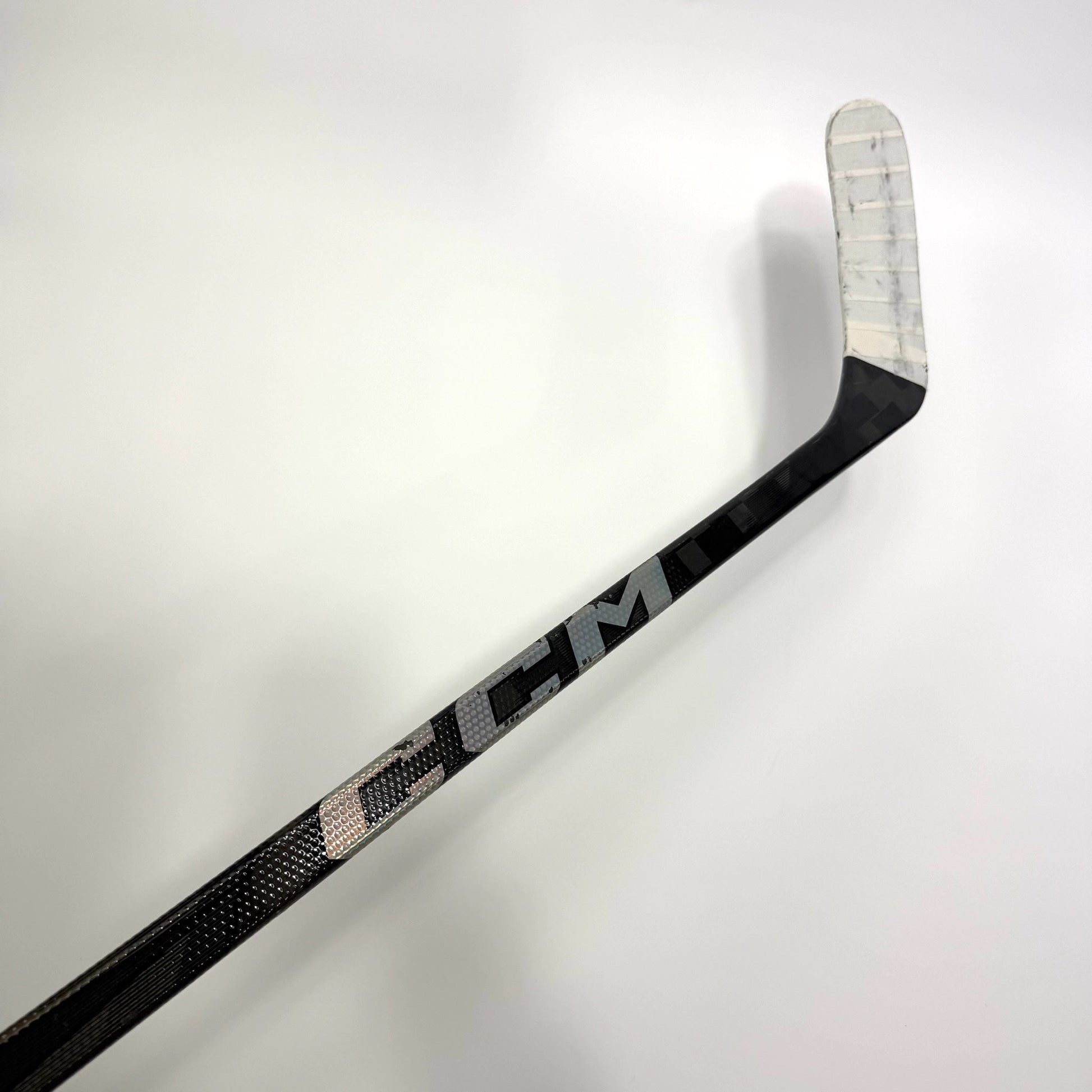 Used Left Black CCM Jetspeed FT7 Pro | 80 Flex P90TM Curve Grip | BH420 - Top Flight Hockey