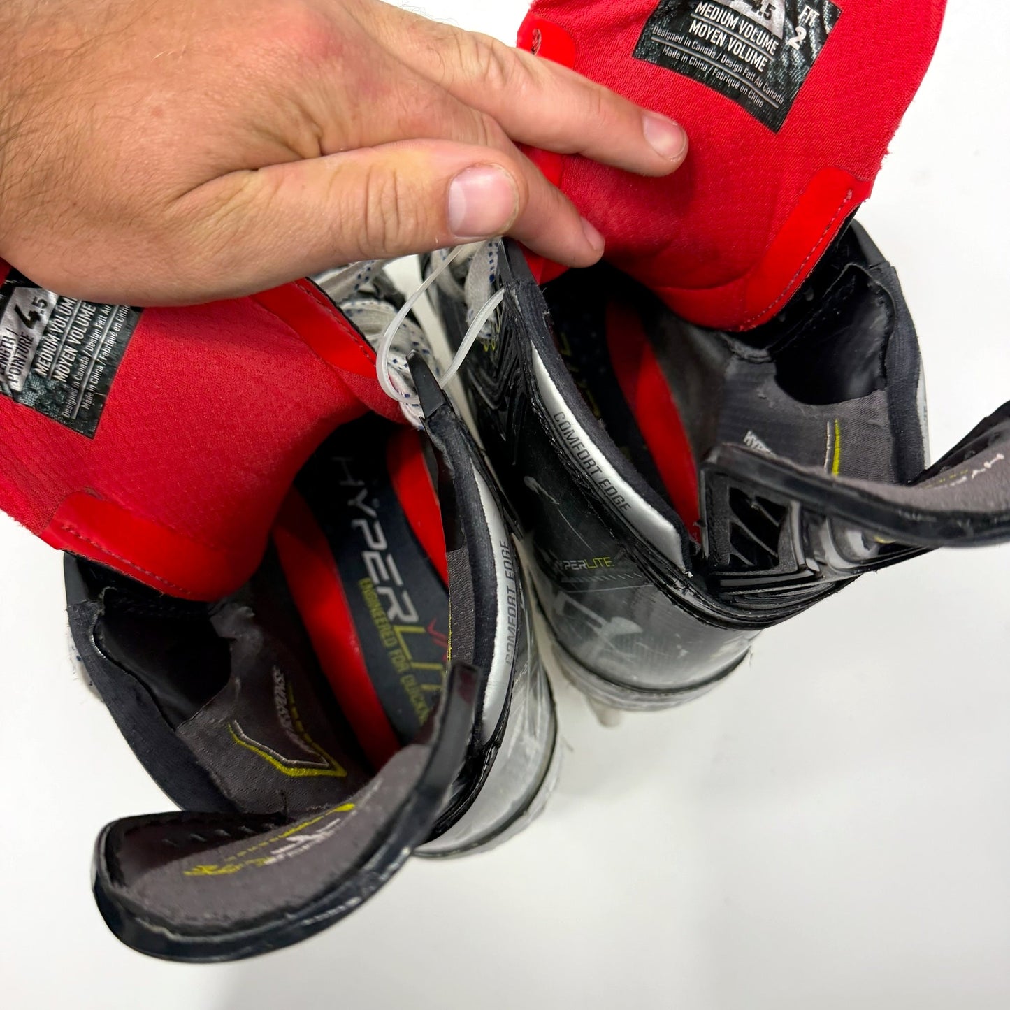 Used Bauer Vapor Hyperlite Skates | Size 4.5 Fit 2 | J137