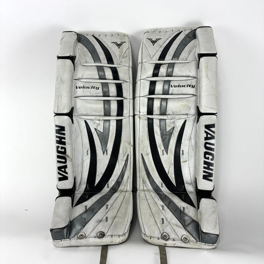 Used White Vaughn V5 Goalie Pads | 30 + 1" - Top Flight Hockey