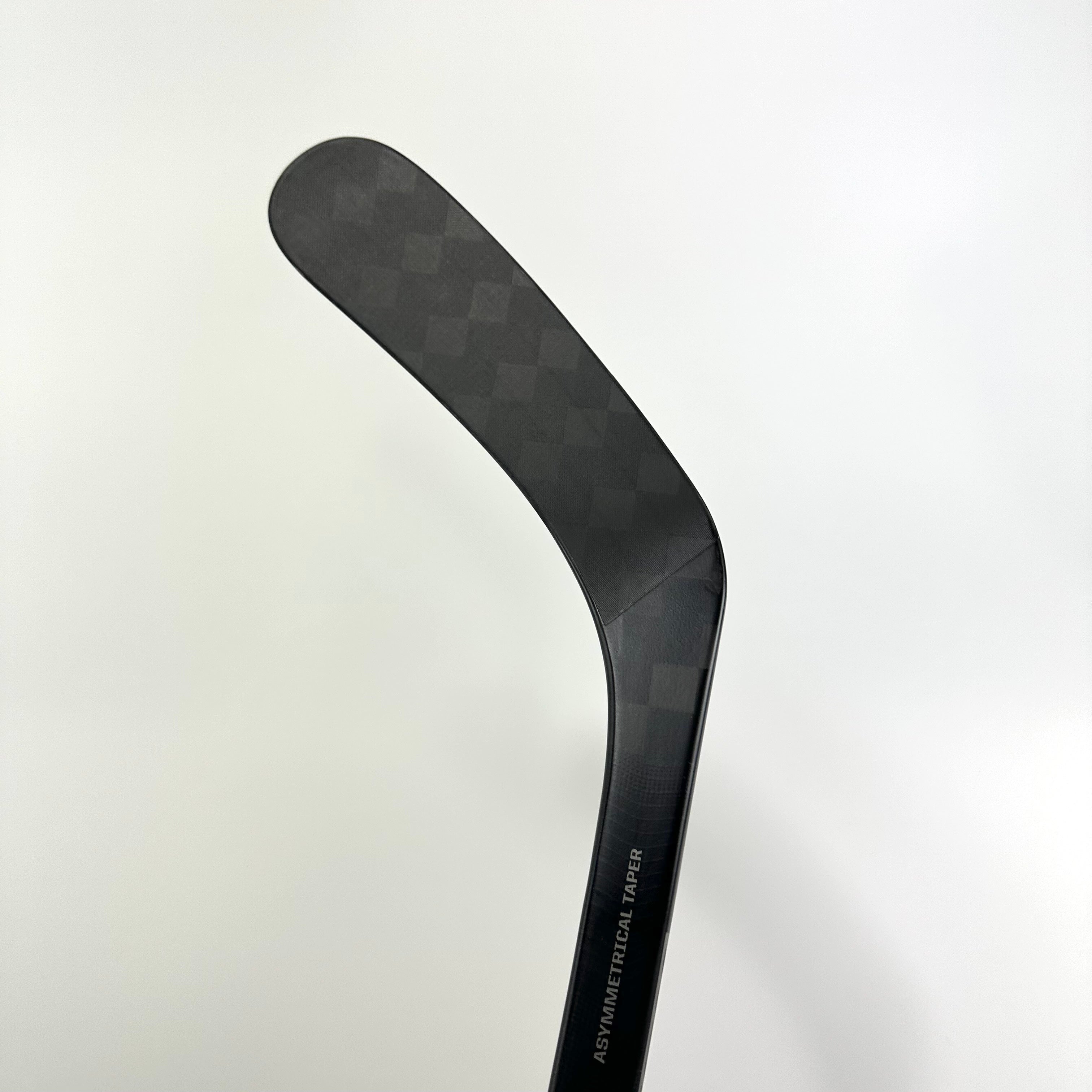 New Left CCM Ribcor Trigger 8 Pro | 80 Flex P90 Curve Grip | Dvorak | C288