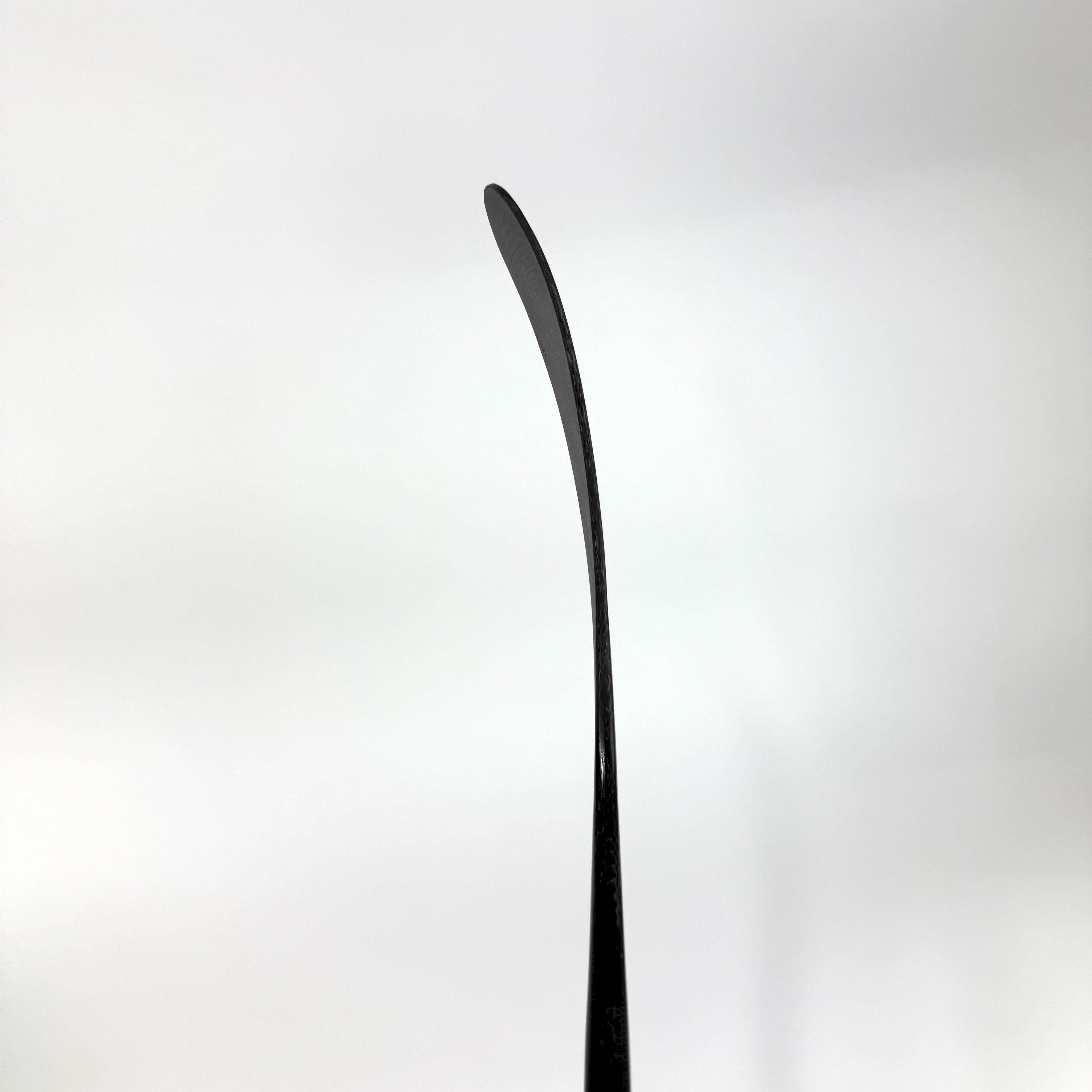 New Right Warrior Alpha LX2 | 85 Flex W28 Curve Grip | R275 - Top Flight Hockey