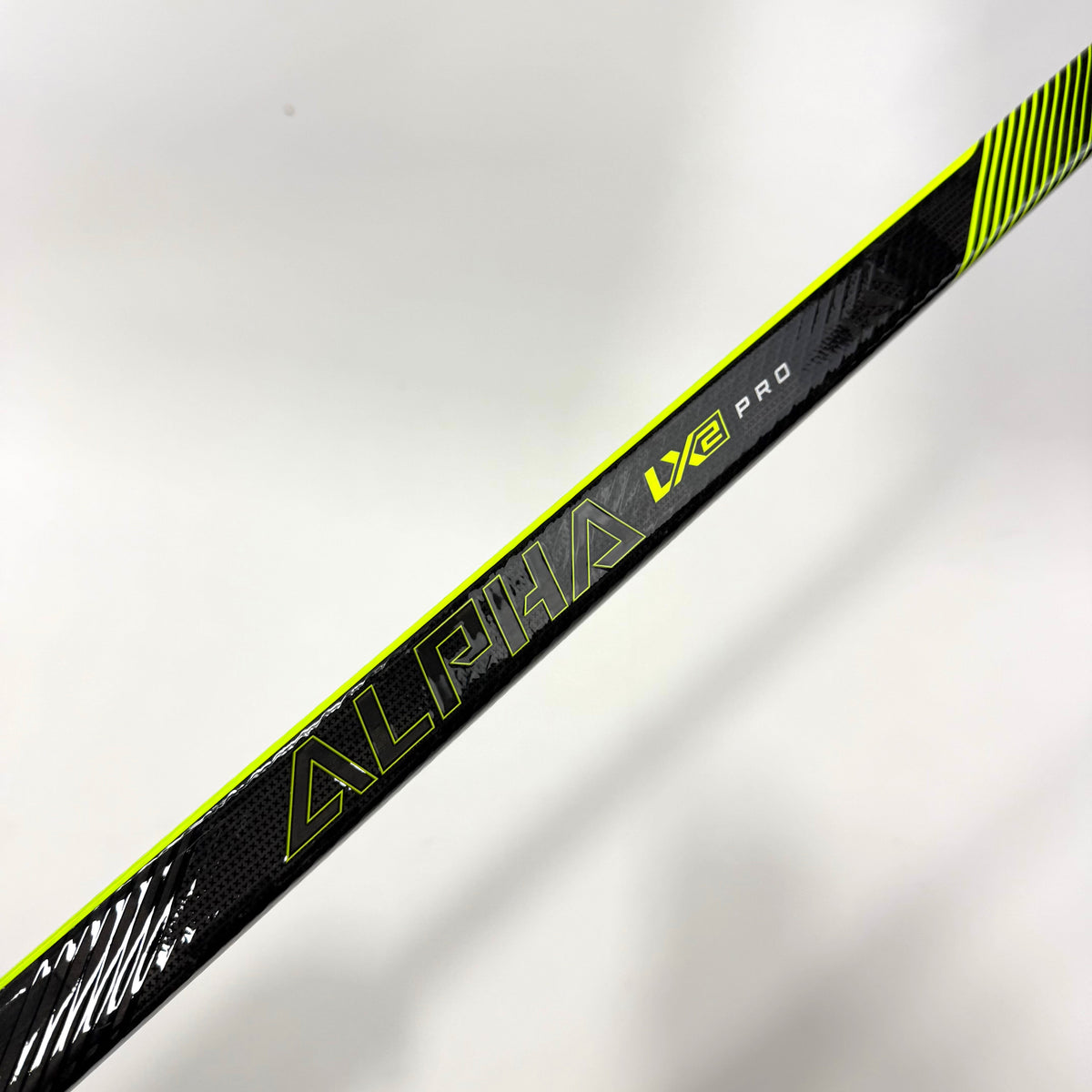 New Right Warrior Alpha LX2 Pro | 85 Flex P28 Curve Grip | AB338 - Top Flight Hockey