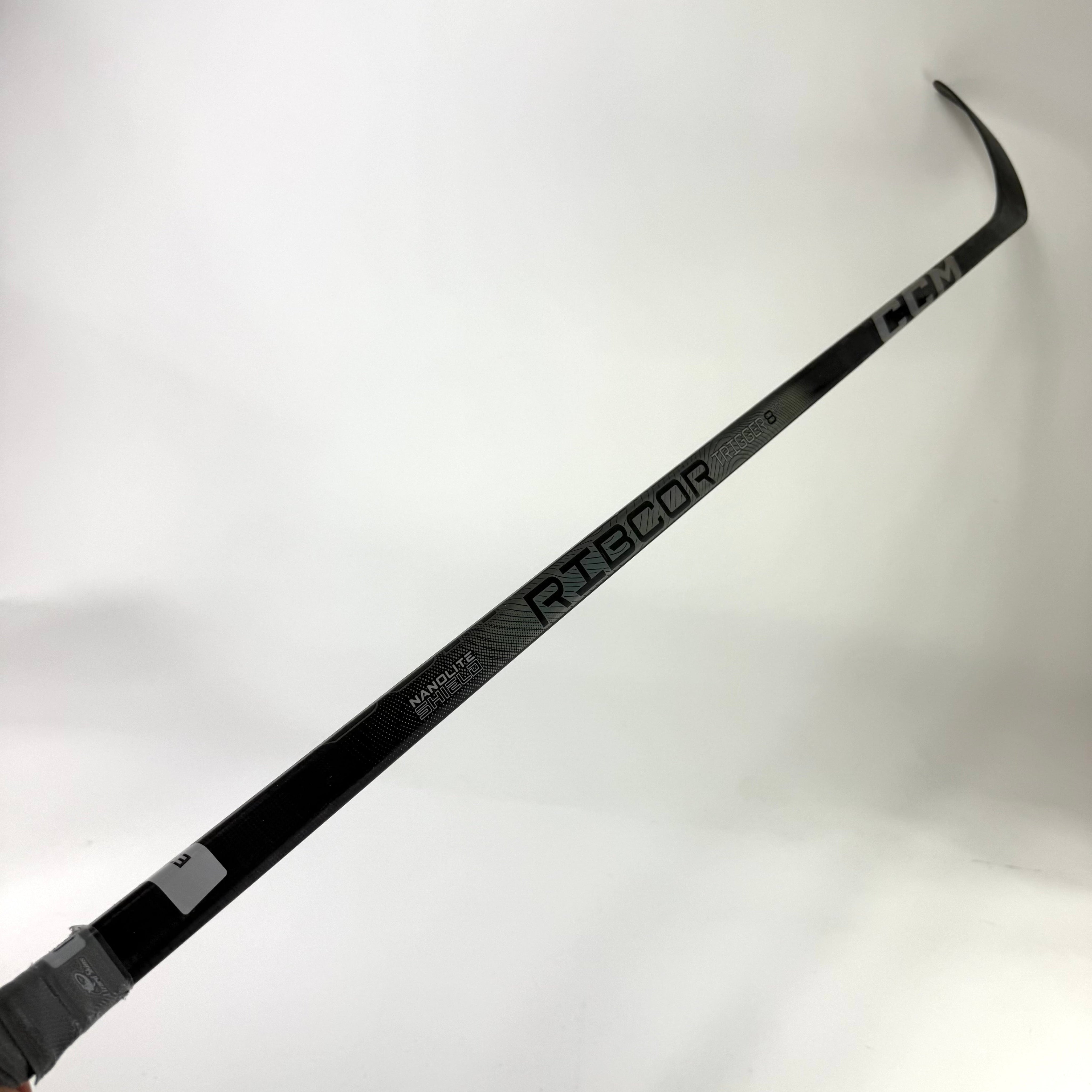 Used Right CCM Ribcor Trigger 8 Pro | 85 Flex | P90T Curve Grip | E727 - Top Flight Hockey