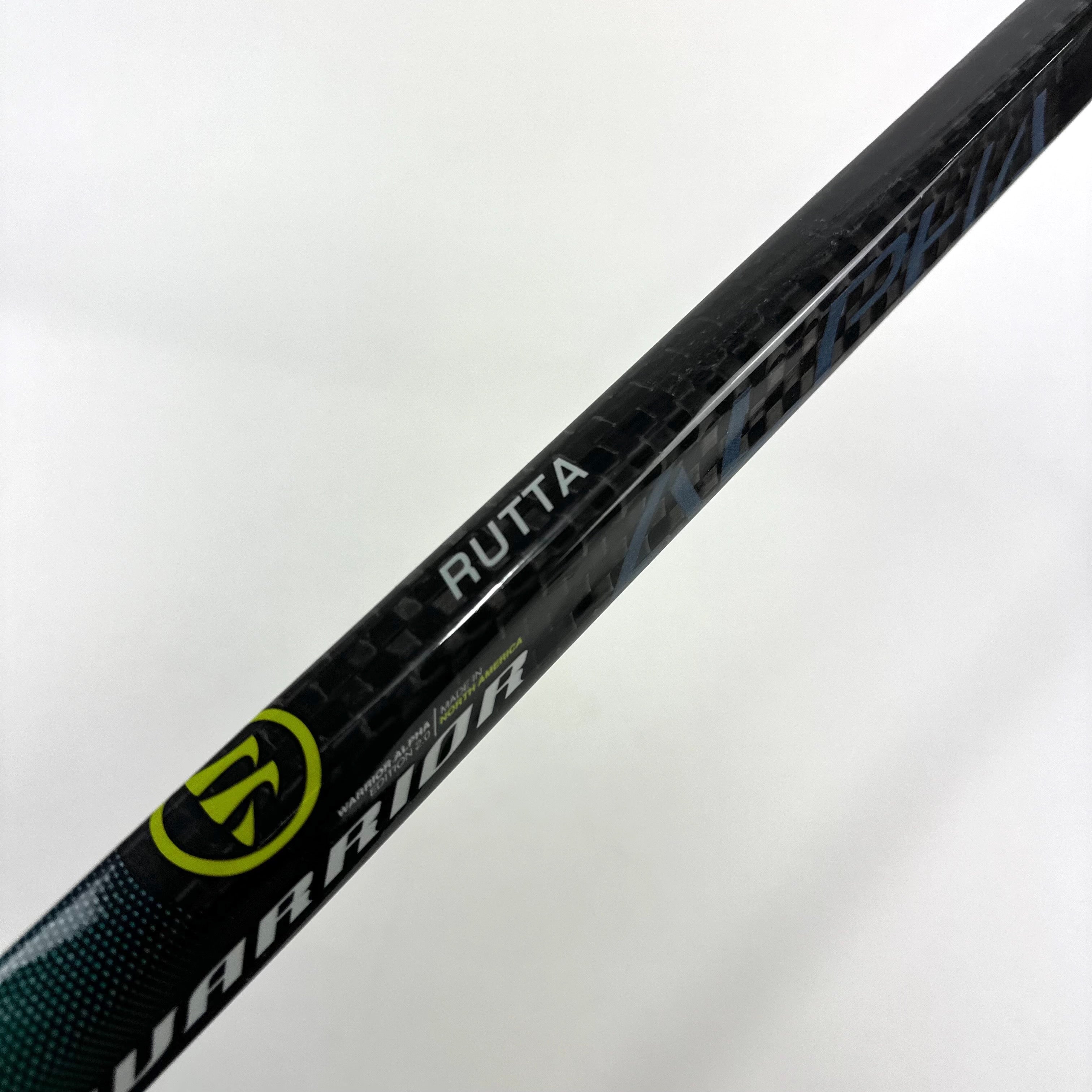 New Right Warrior Alpha DX | 100 Flex P28 Curve Grip | Ruticka | TBL413