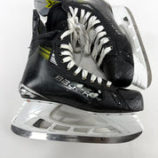 Used Black Bauer Vapor Hyperlite 2 Skates | 10 E | D219 - Top Flight Hockey
