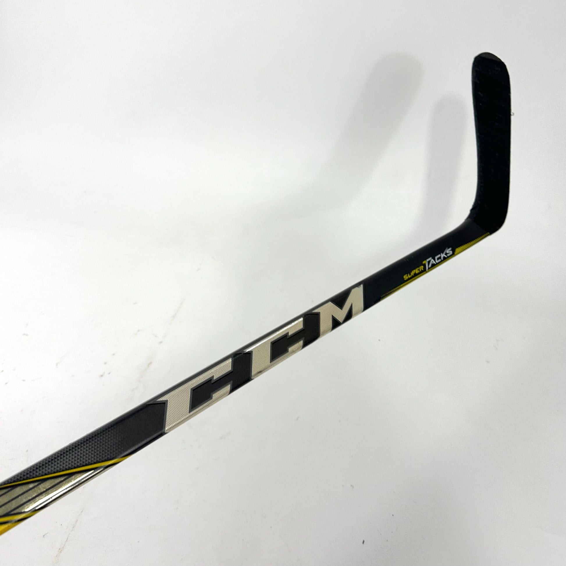 Used Left CCM Super Tacks 90 Flex Heel Curve Grip | RADULOV | G408 - Top Flight Hockey