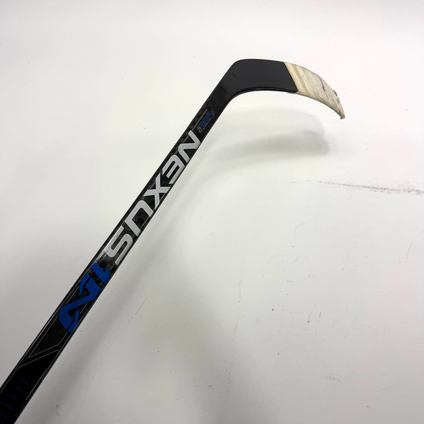 Use Left Bauer Nexus 1N | 77 Flex Custom P92 Curve Grip | Kucherov | BH231