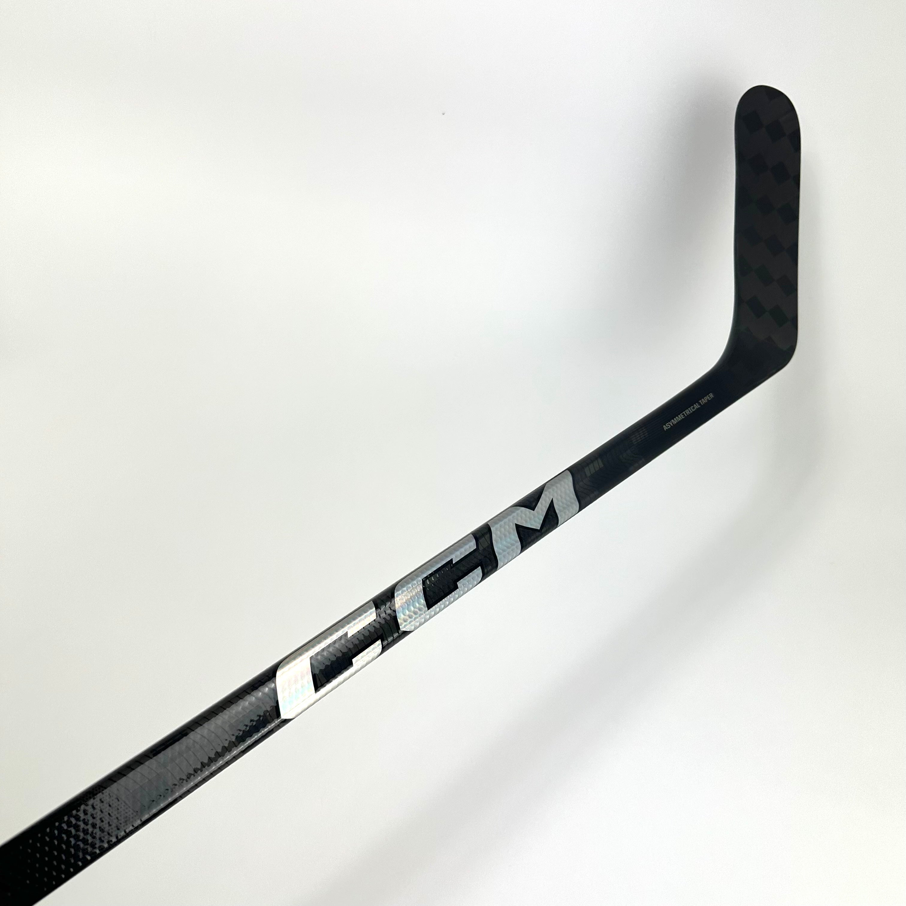 New Left CCM Ribcor Trigger 8 Pro | 80 Flex P90M Curve Grip | Devlin | L162