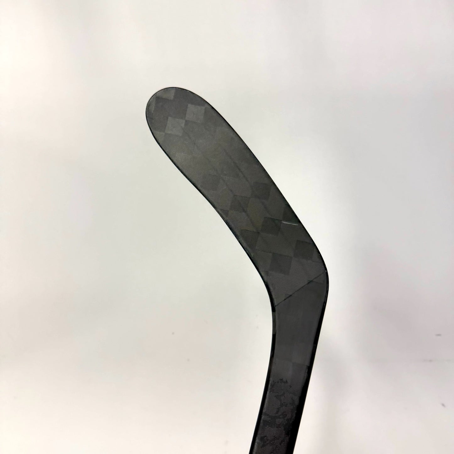 New Left CCM Ribcor Trigger 9 Pro | 75 Flex P28 Curve Grip | AB825