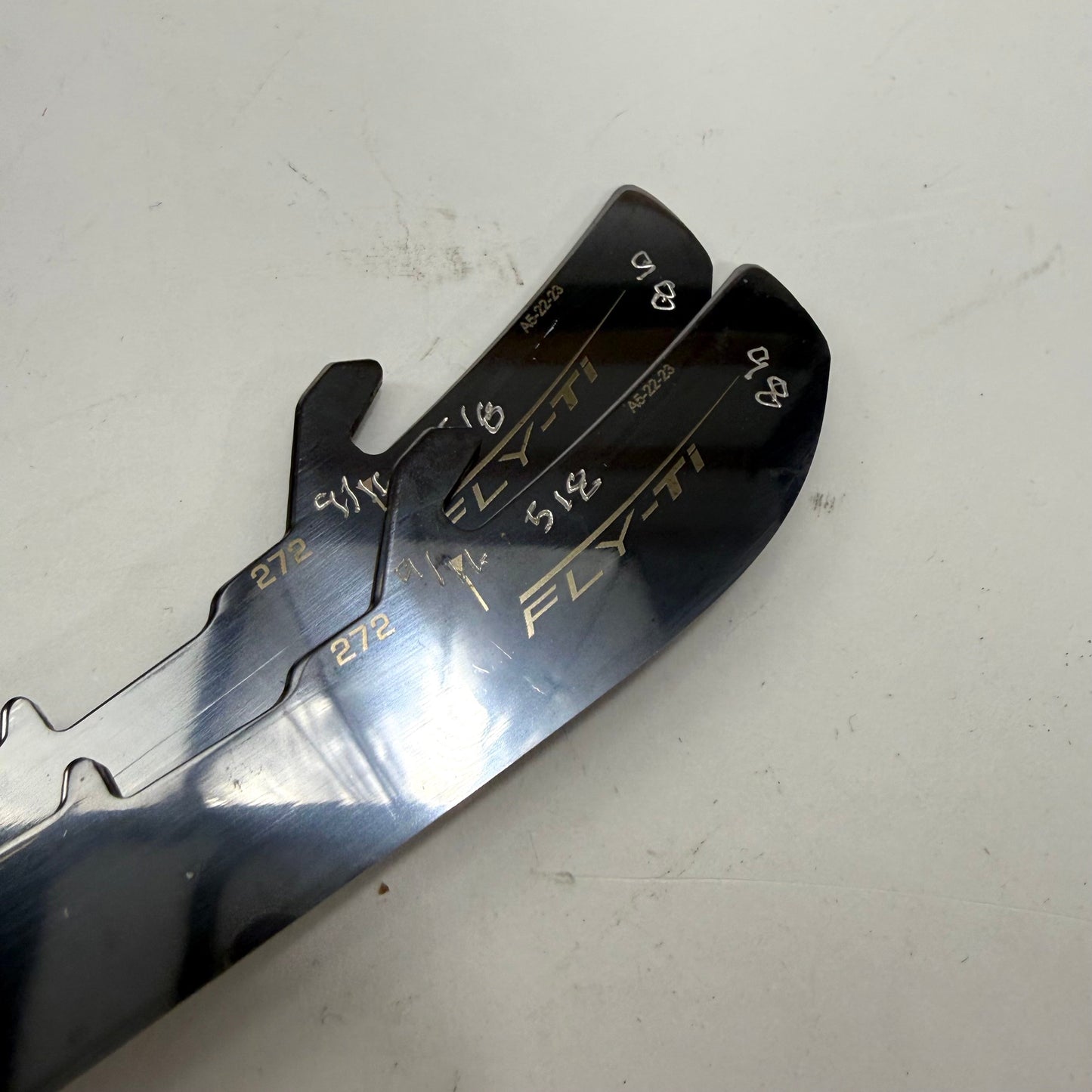 Used Bauer Fly-Ti Steel | 272mm | Chicago Blackhawks Connor Bedard #98 | BH360