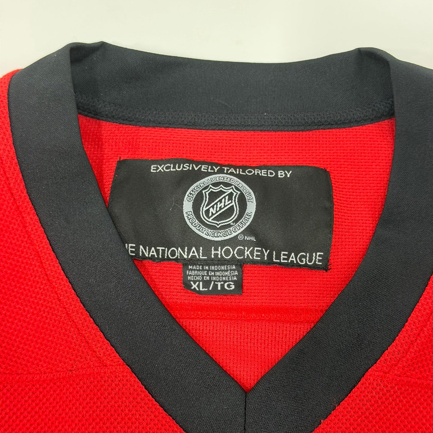 Used Red Blackhawks Jersey | Senior XL | J106