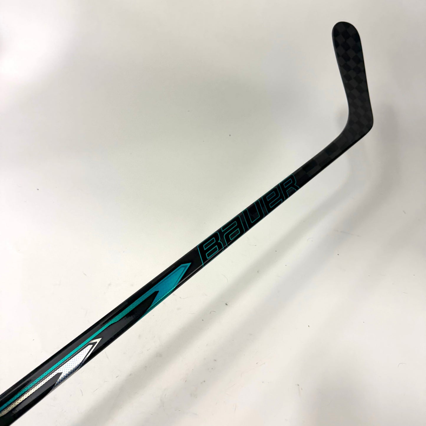 New Left Bauer Supreme Fuse | 65 Flex Senior P92 Curve Grip | AB647