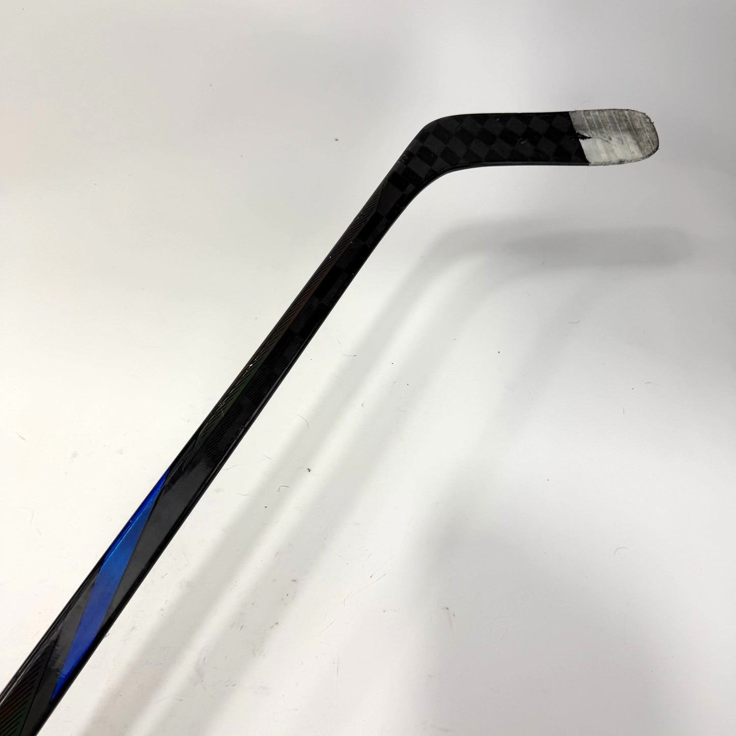 Used Right Red/Blue Bauer Nexus Tracer | 65 Flex P88 Curve | AB705