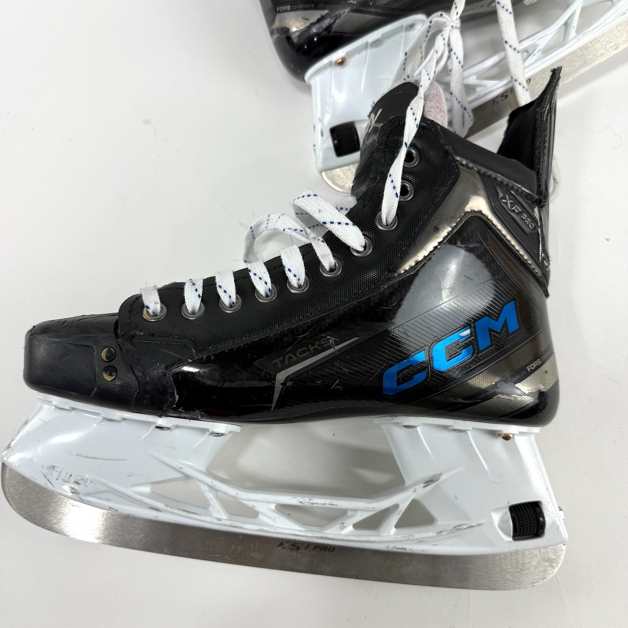 Used Black/Blue CCM Tacks XF Pro Skates | 9.5 E | E353 - Top Flight Hockey