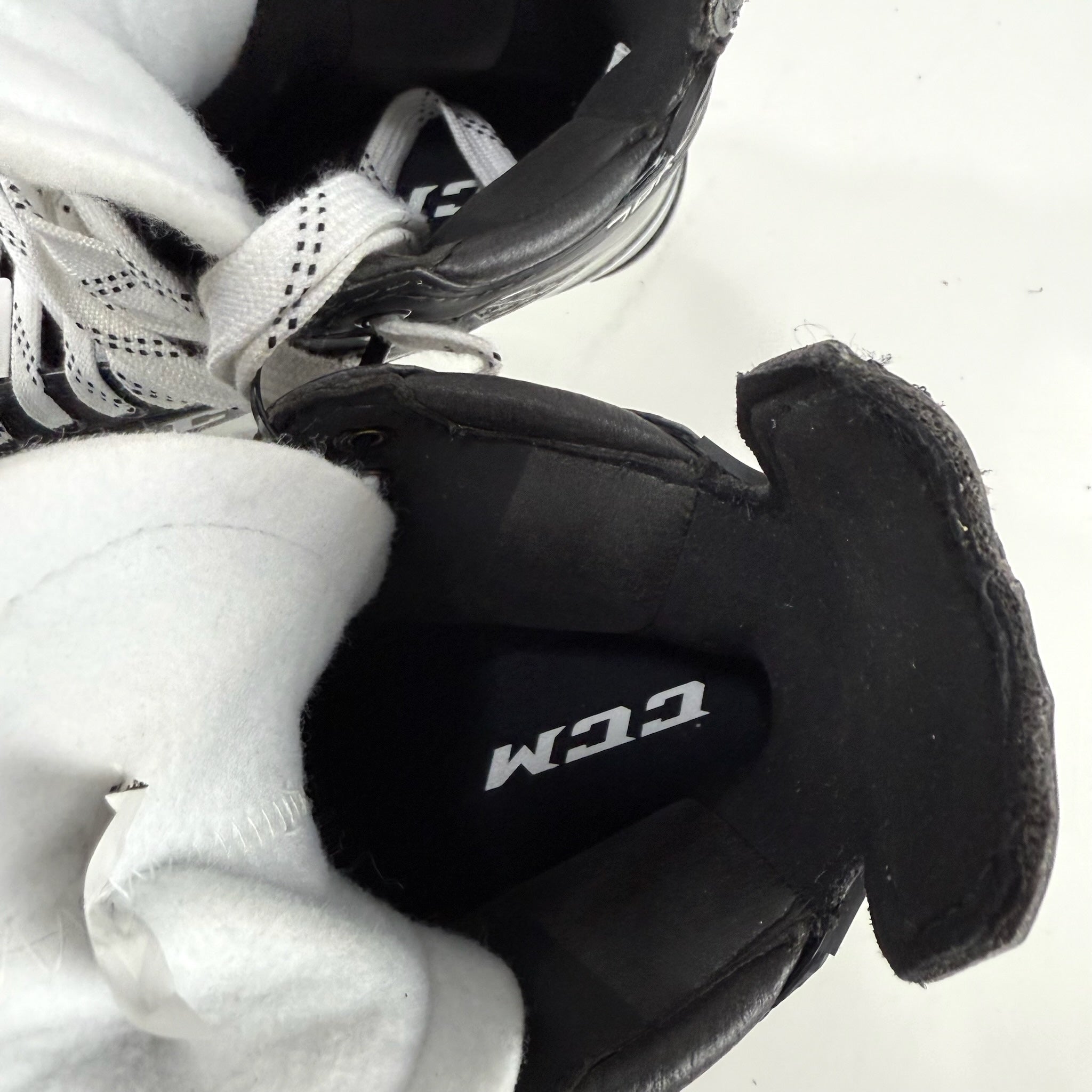 New CCM Ribcor 70K Skates | 9 E | B590 - Top Flight Hockey