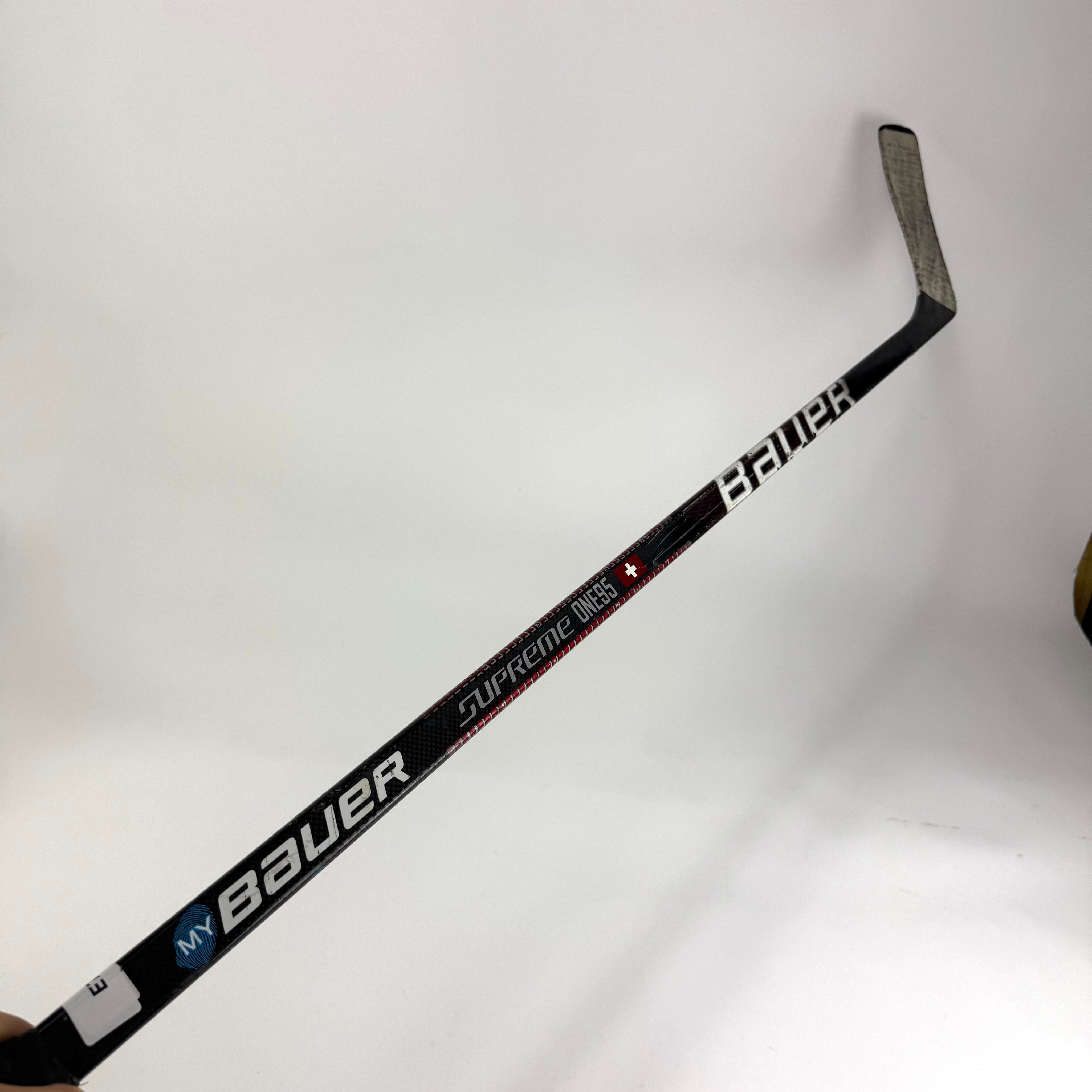 Used Left Red Bauer Supreme One95 | 67 Flex P10 Curve Grip | E739 - Top Flight Hockey