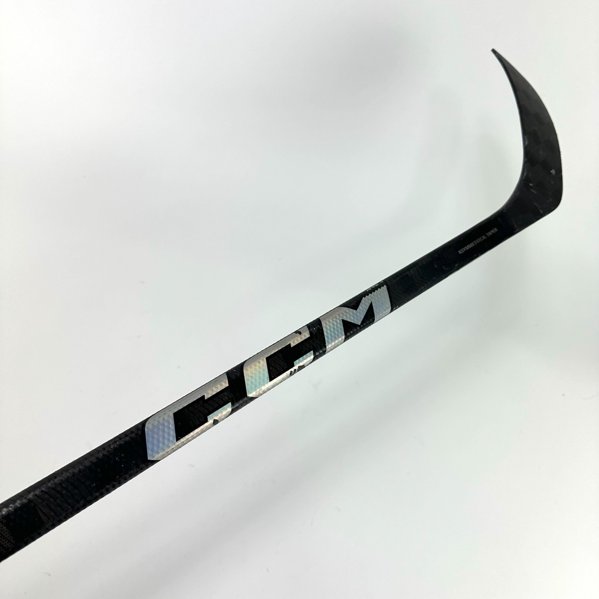 Used Right CCM Ribcore Trigger 8 Pro | 80 Flex Custom Curve Grip | K435