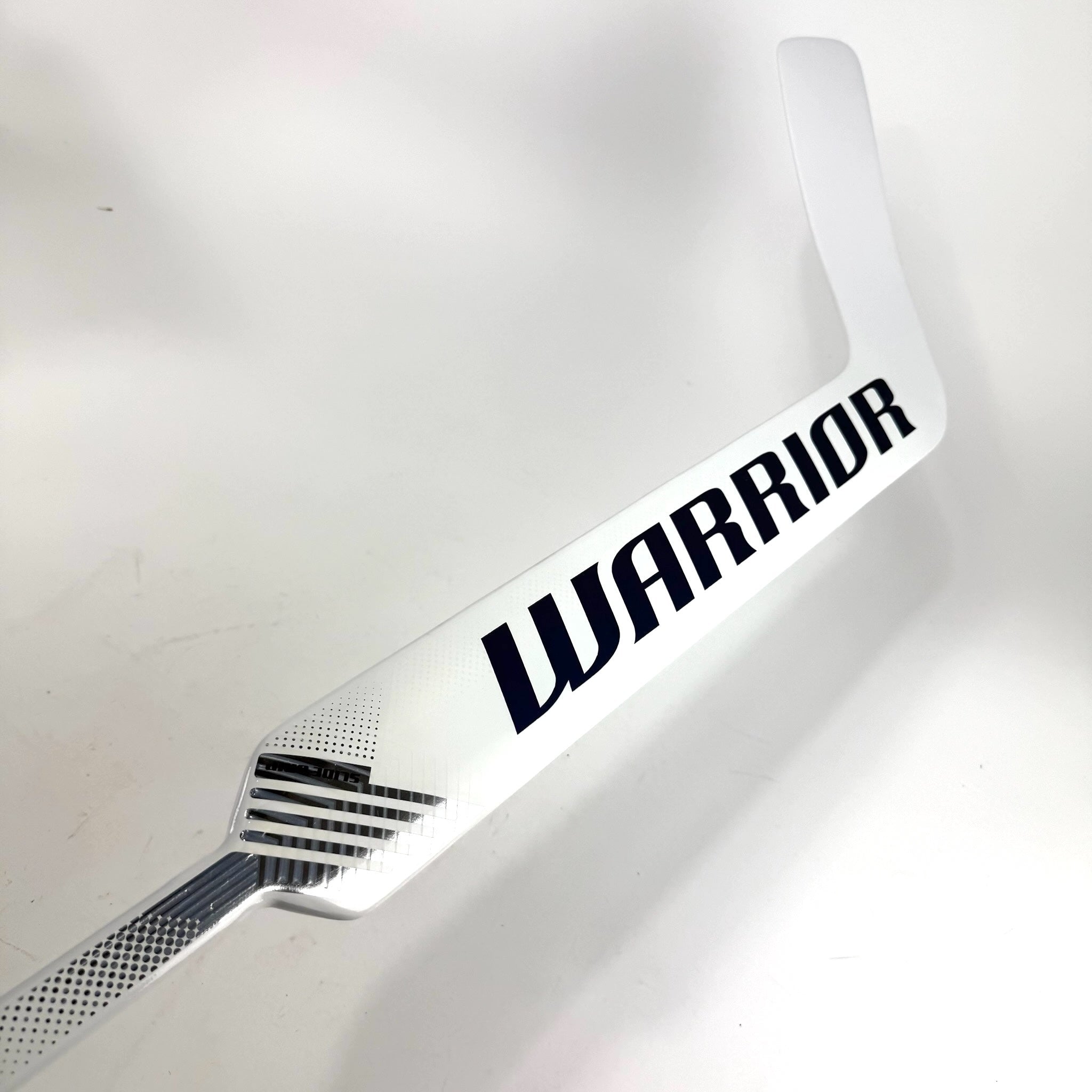 New Regular White/Navy Warrior Ritual V4 Goalie Stick | 24" Paddle W31 Curve | R298