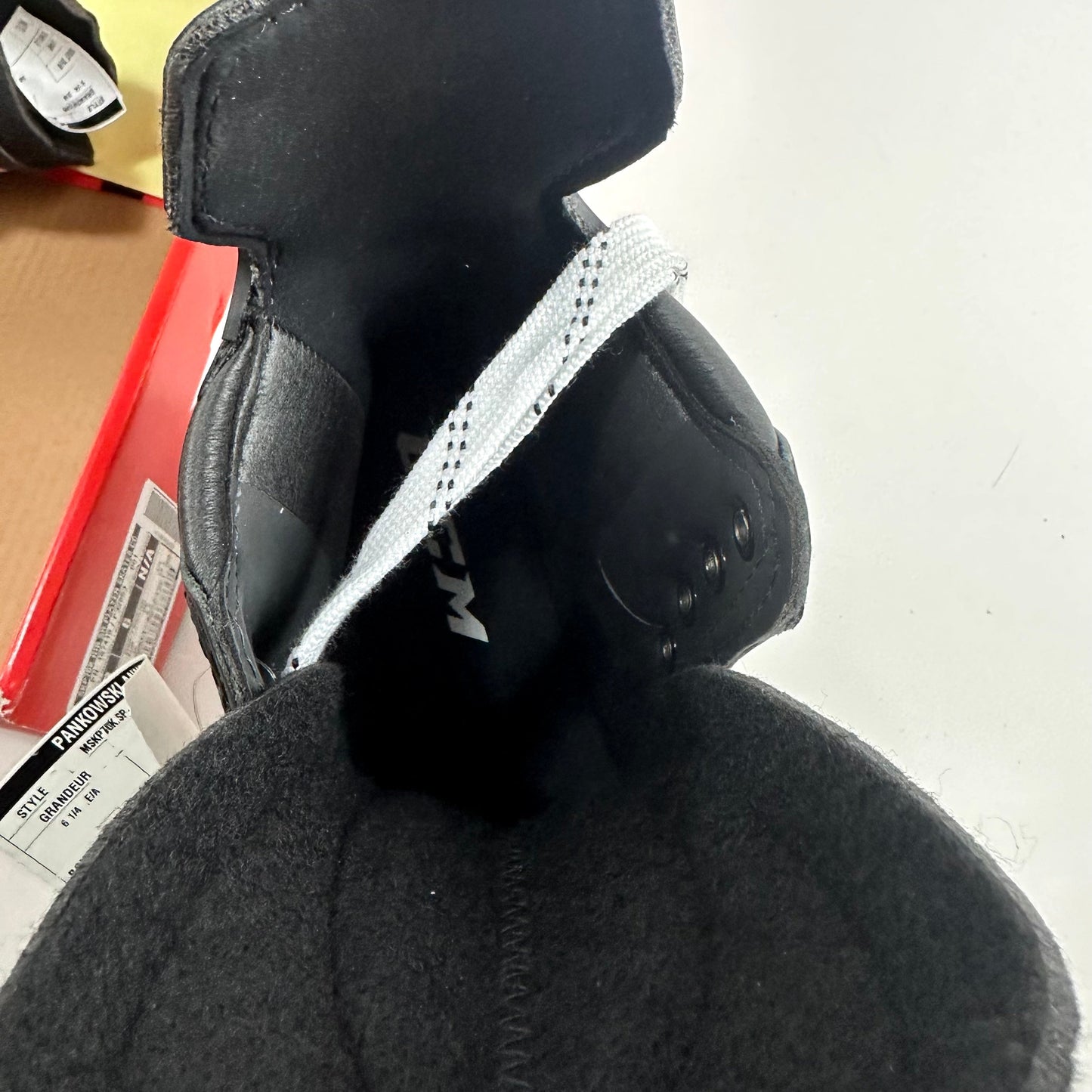 New CCM Ribcore 70K Skates | Size 6 1/4 E - #G251 - Top Flight Hockey
