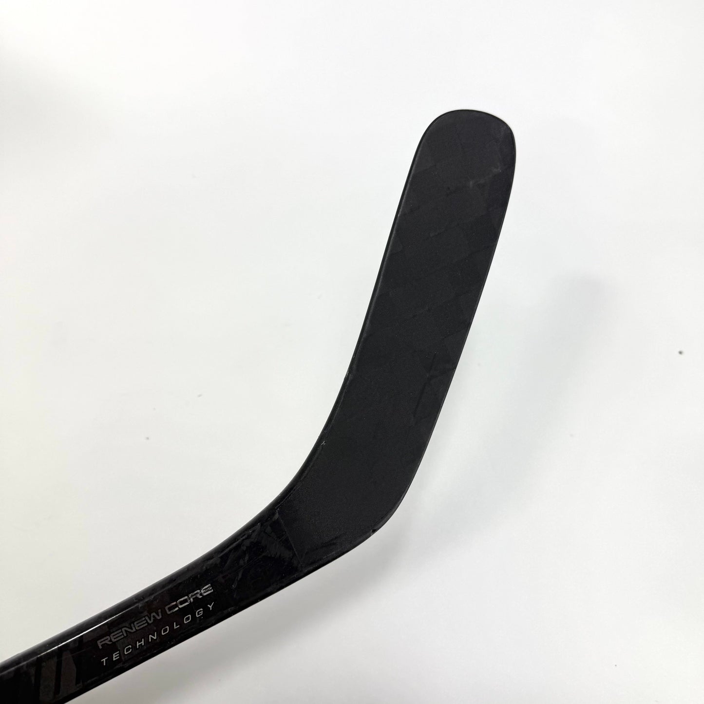 Broken Caggiula Bauer Supreme 2S Pro | CH25