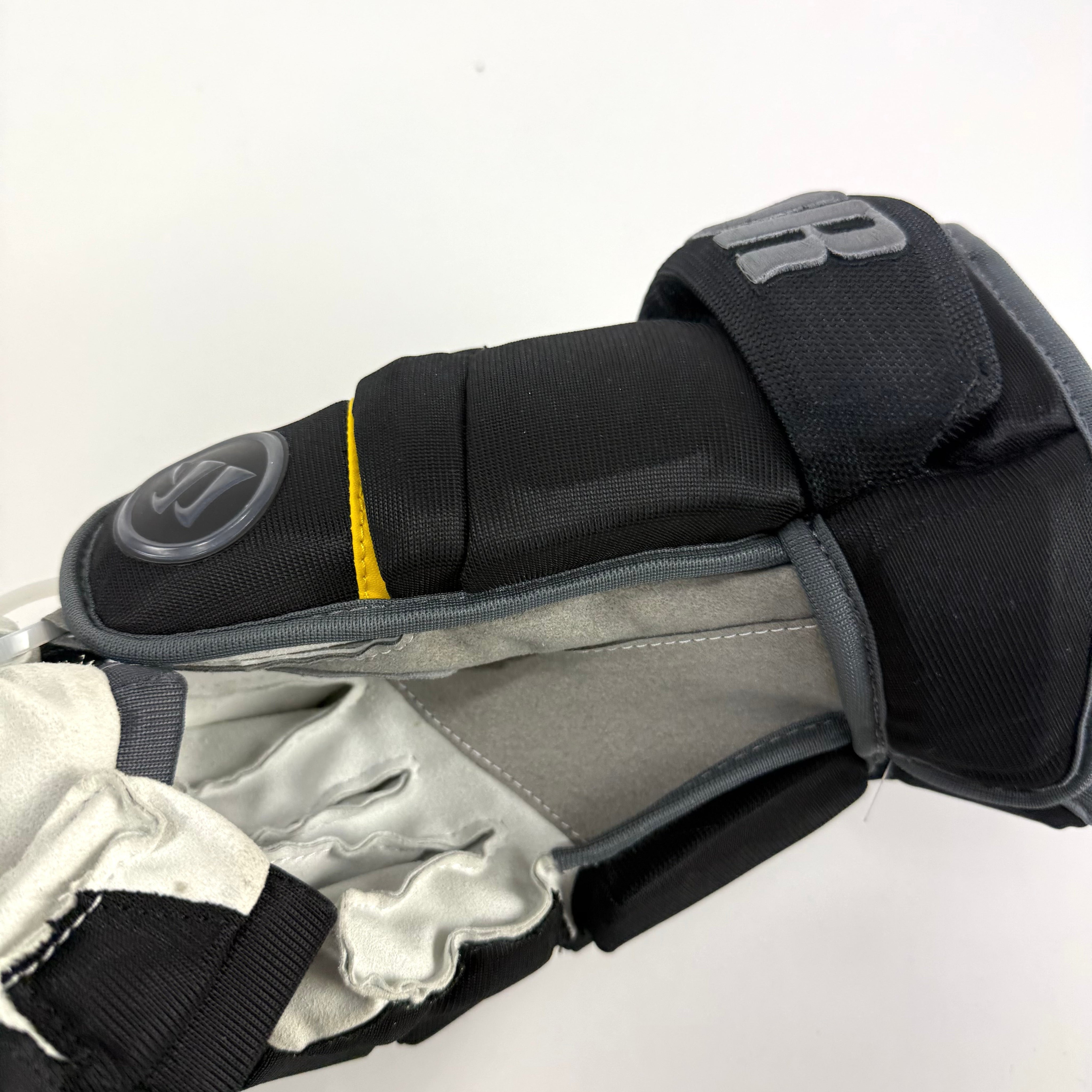 New Black Warrior Alpha LX20 Pro Gloves | 14" | Iowa Heartlanders - Top Flight Hockey