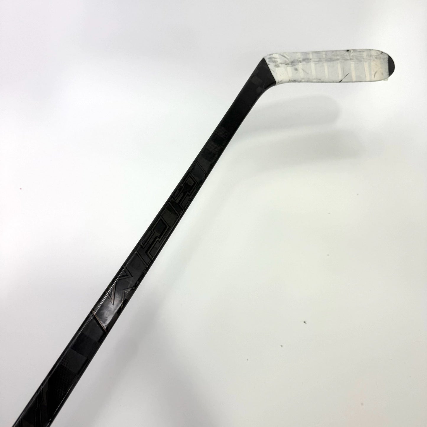 Used Right CCM Tacks XF Ghost | 95 Flex P28M Curve Grip | BH449