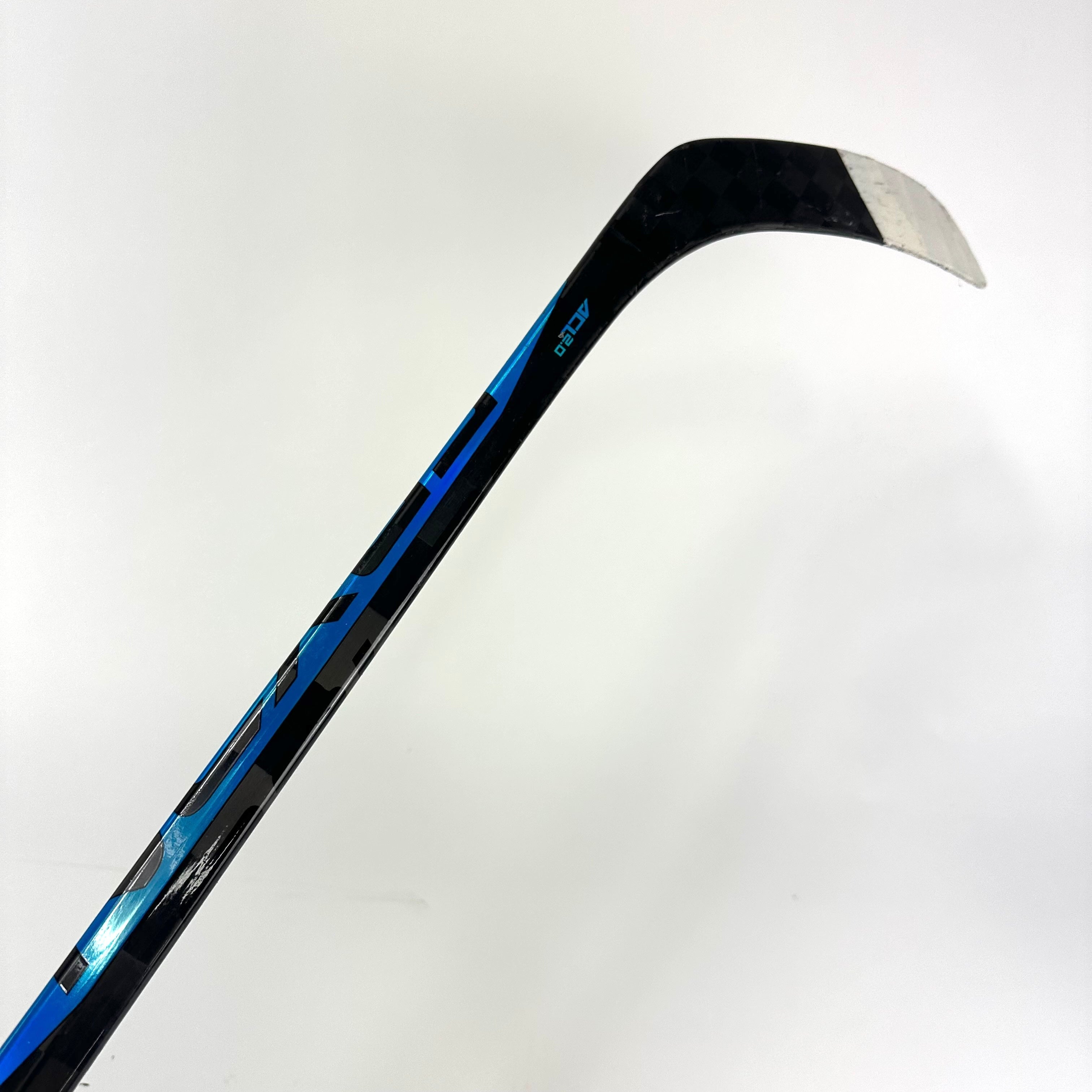 Used Left Bauer Nexus Sync | 70 Flex P28 Curve Grip | H6