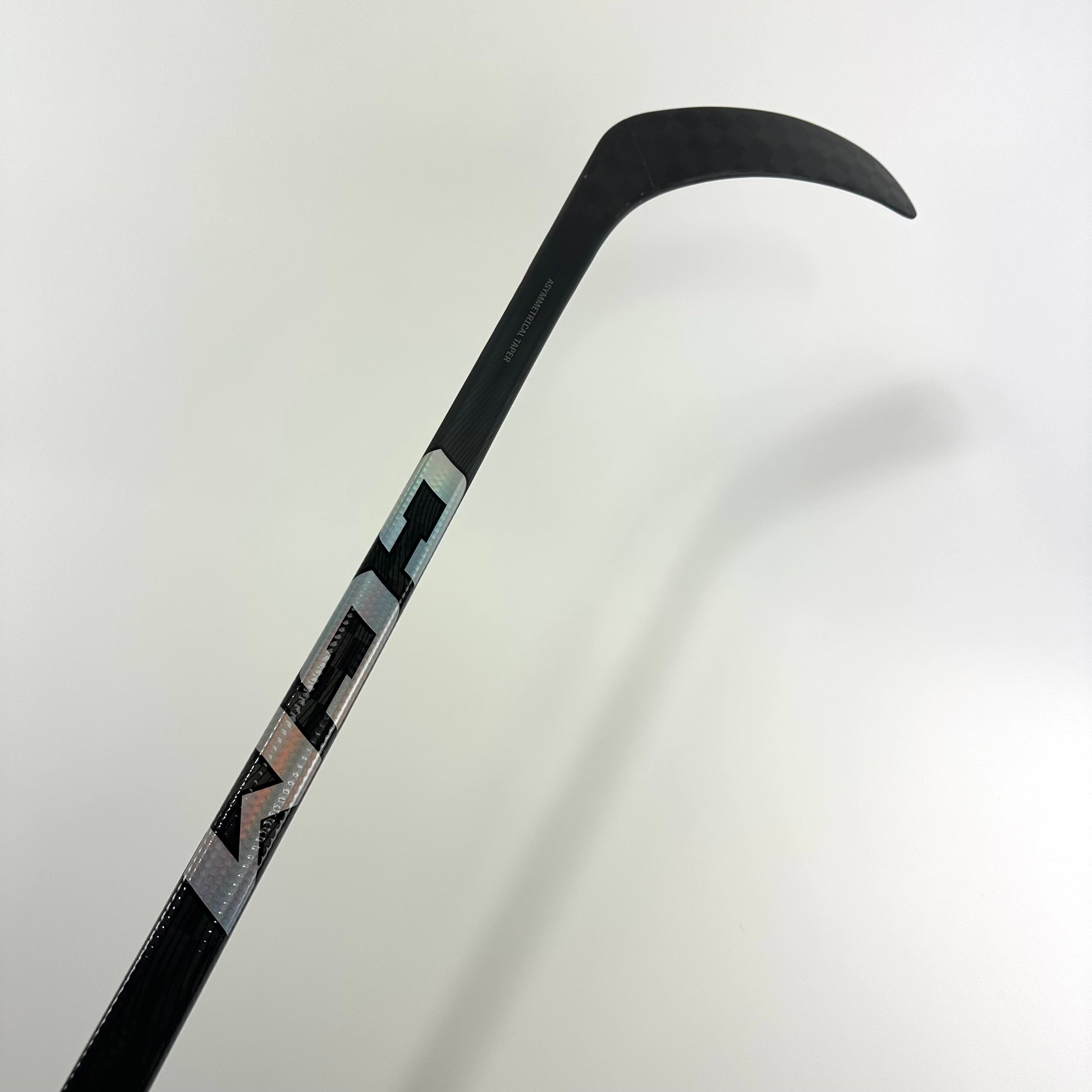 New Left CCM Ribcor Trigger 7 Pro | 85 Flex P90 Curve Grip | Byram | C289