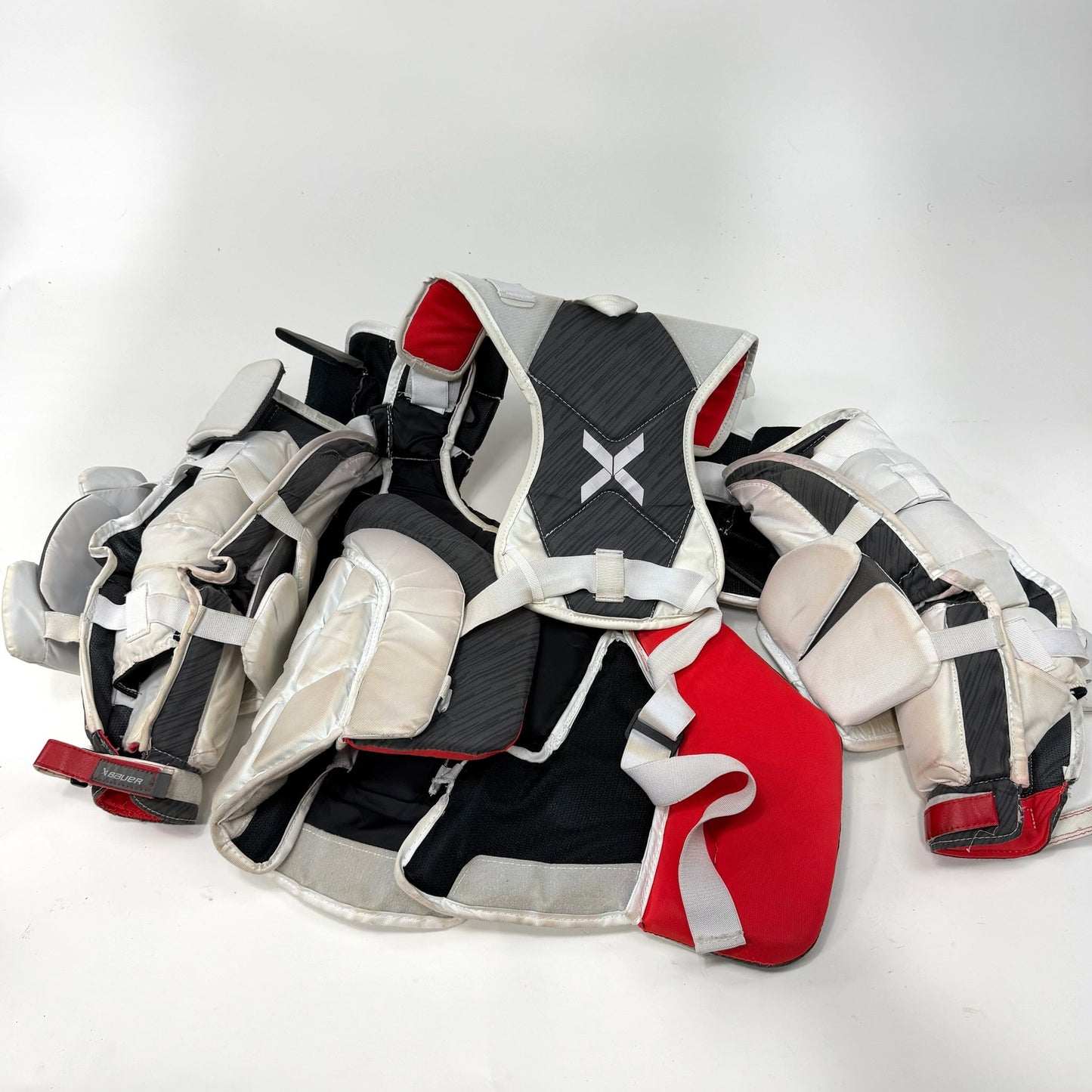Used Bauer Vapor Hyperlite 2 Goalie Chest Protector | Senior Small | AB534