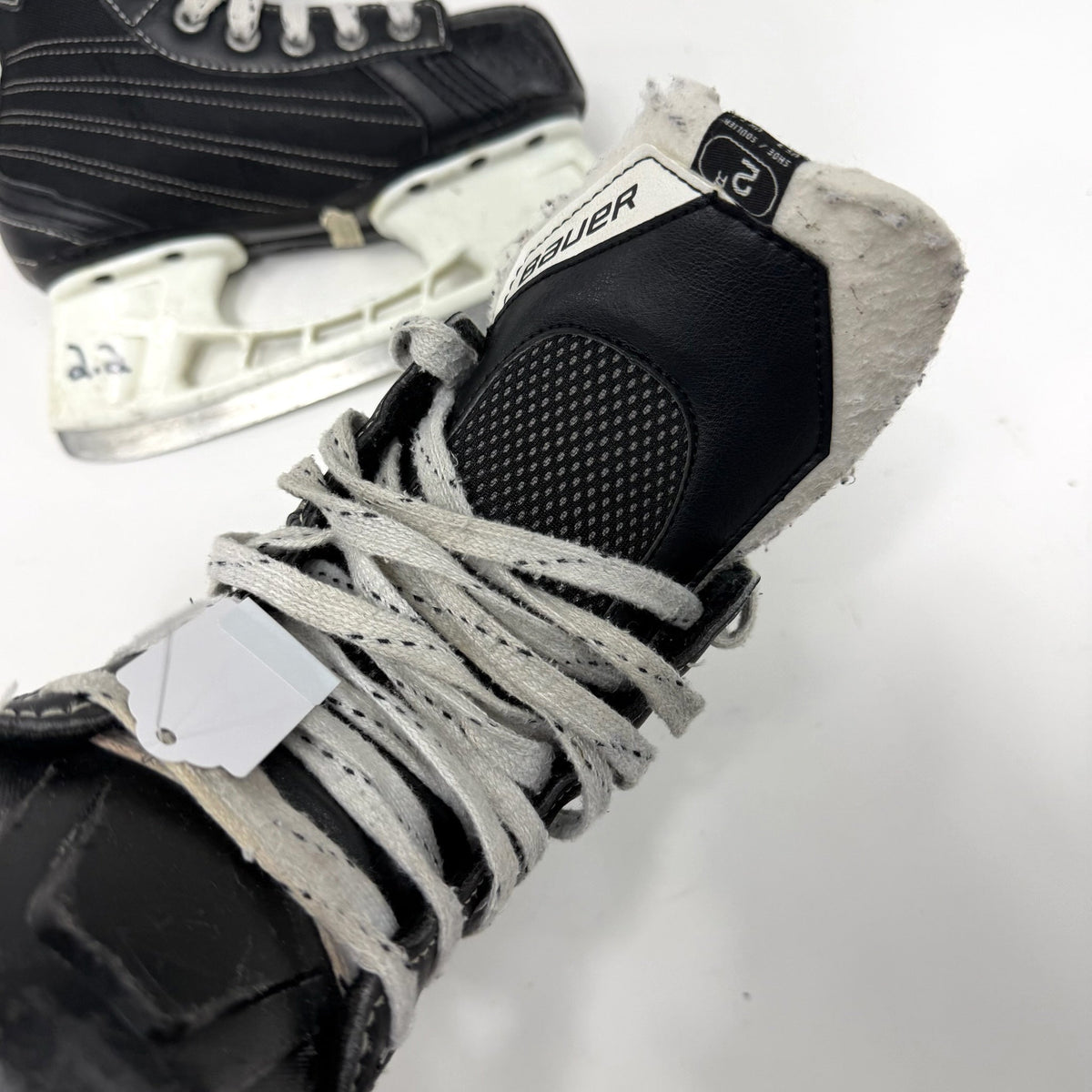 Used Bauer Nexus 4000 Skates | Size 2 R | AB792