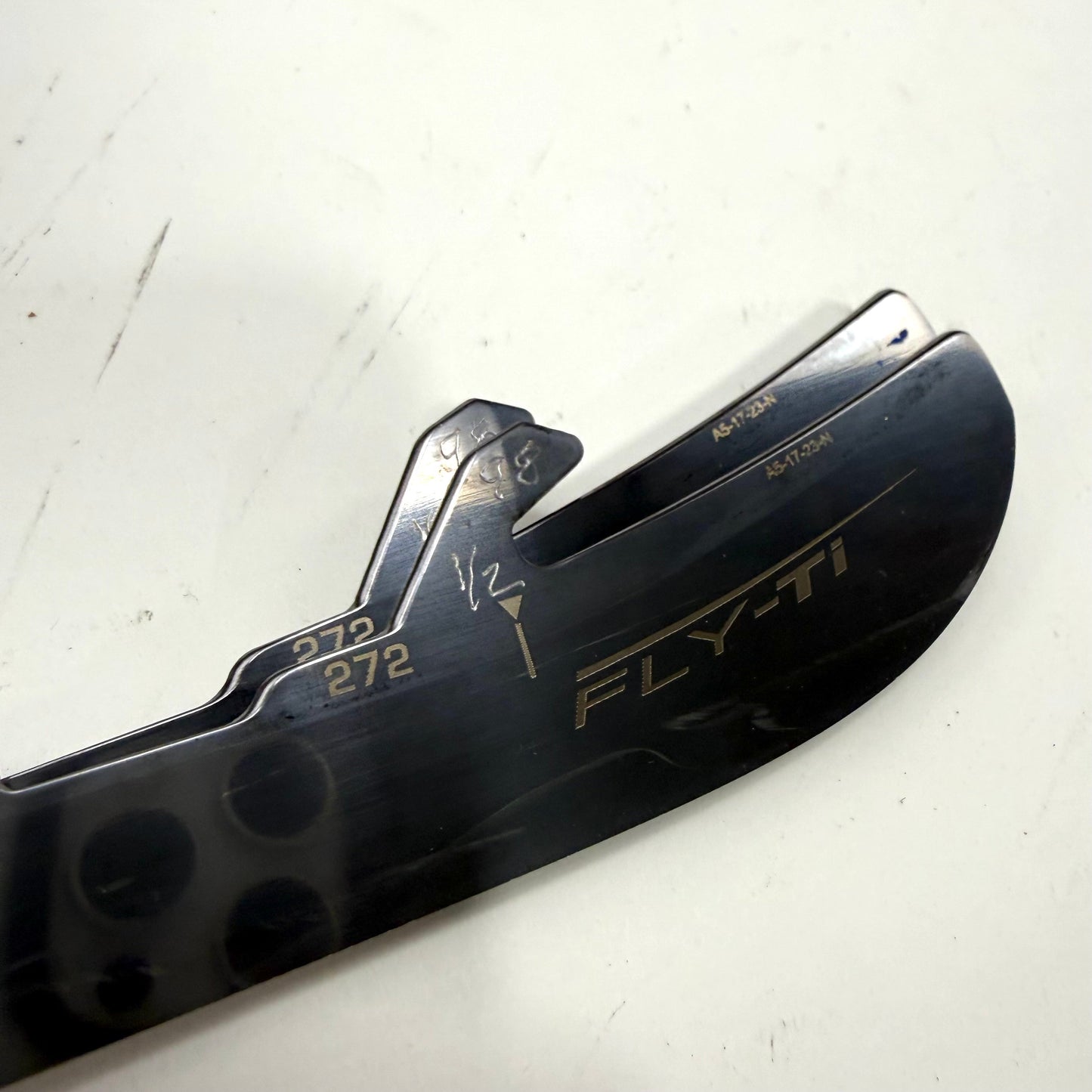 Used Bauer Fly-Ti Steel | 272mm | Chicago Blackhawks Connor Bedard #98 | BH371