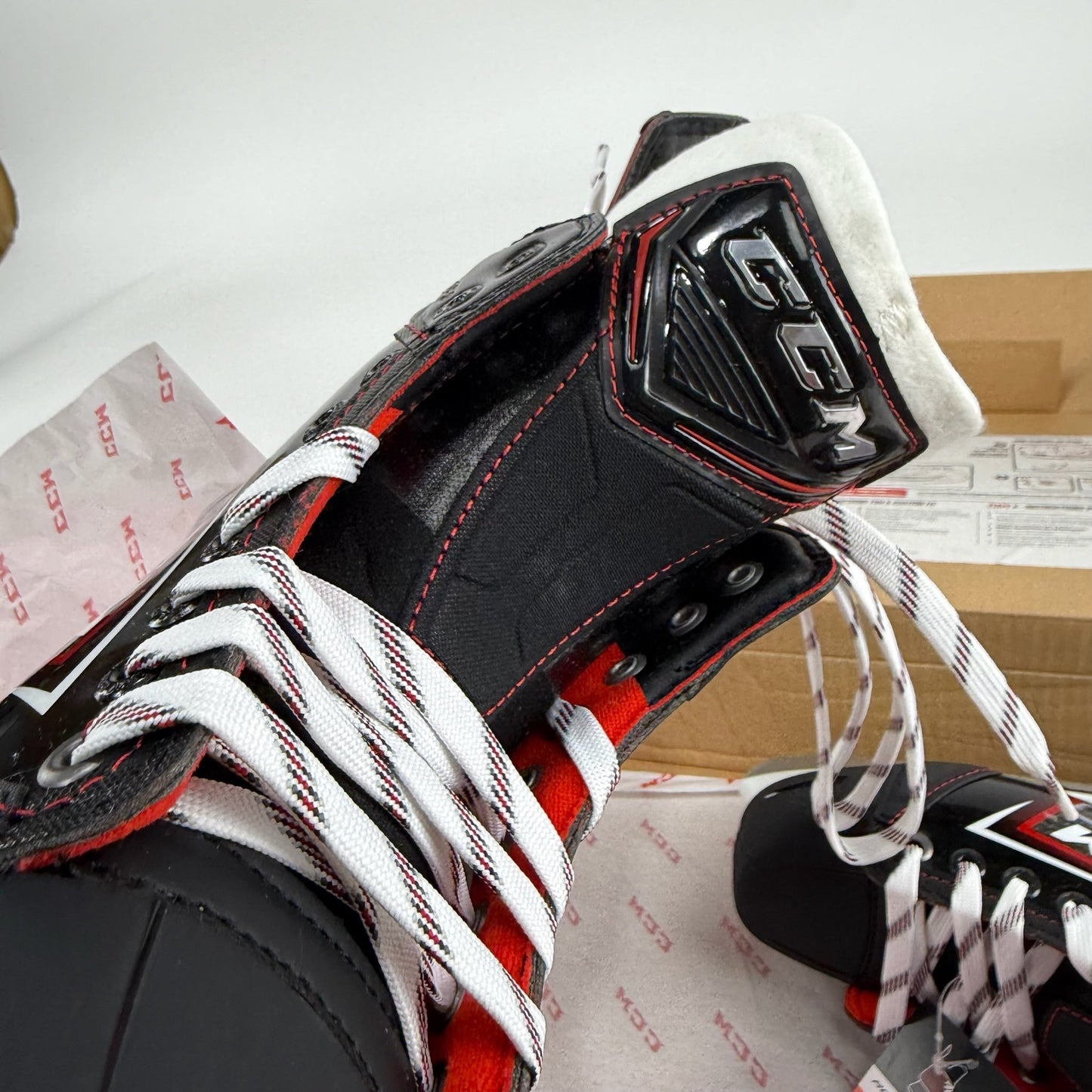 New CCM Jetspeed FT490 Skates | Jr 4.5EE | CCM457