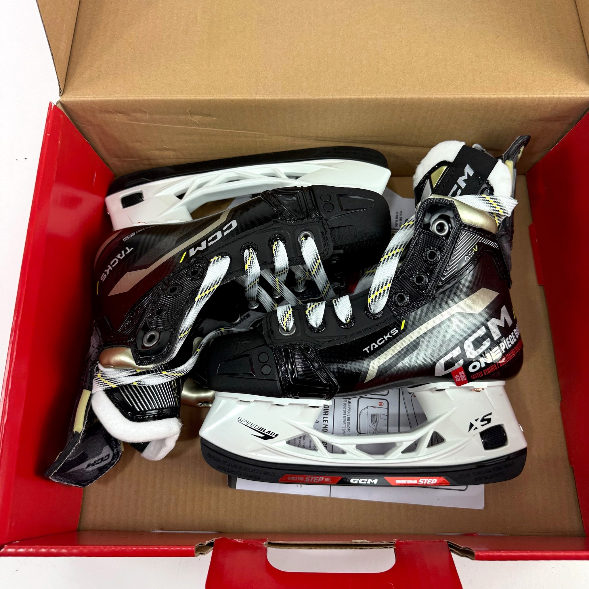 Brand New CCM Super Tacks AS-V Skates | Junior Size 1.5 Regular - #J728 - Top Flight Hockey