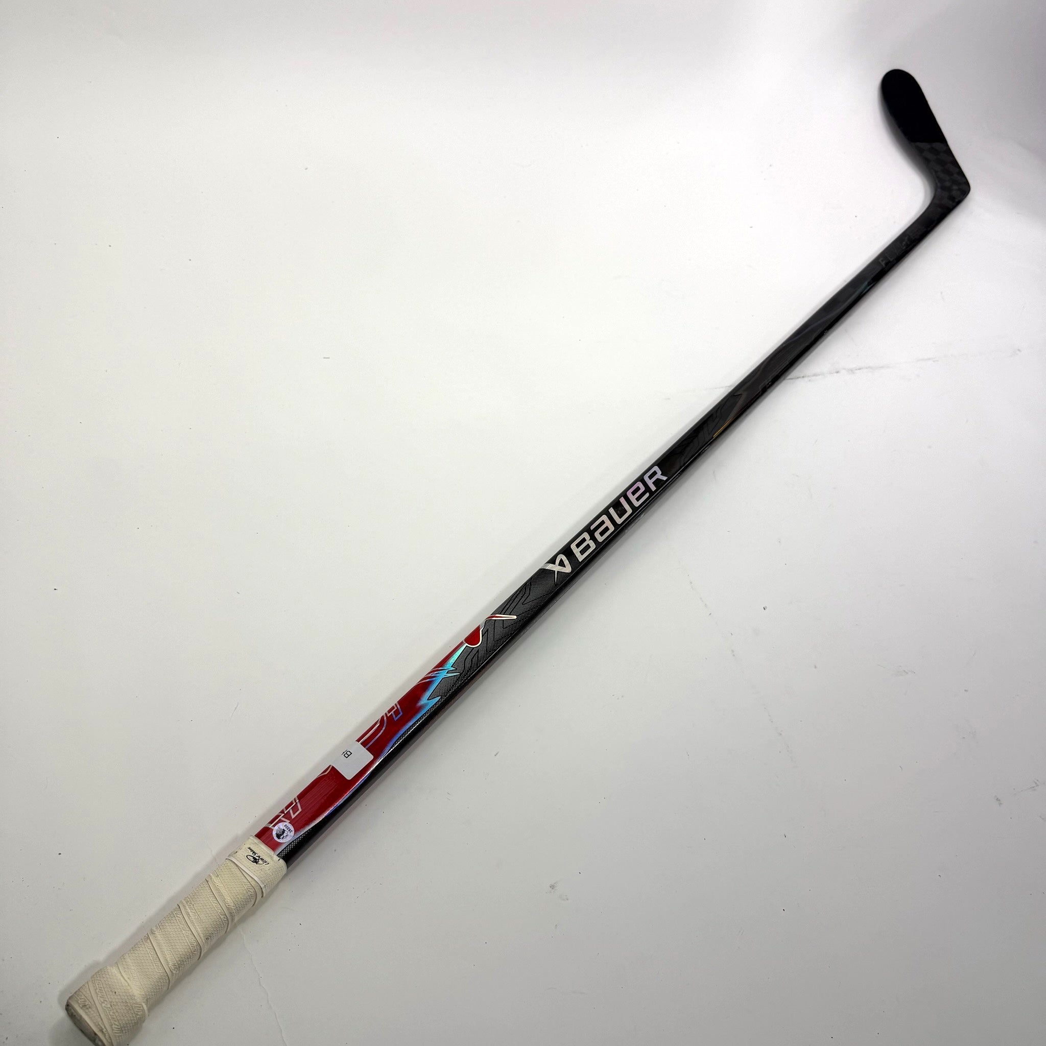 Black Bauer Flylite | 87 Flex P28 Curve Grip | Ilya Mikheyev | BH148 - Top Flight Hockey