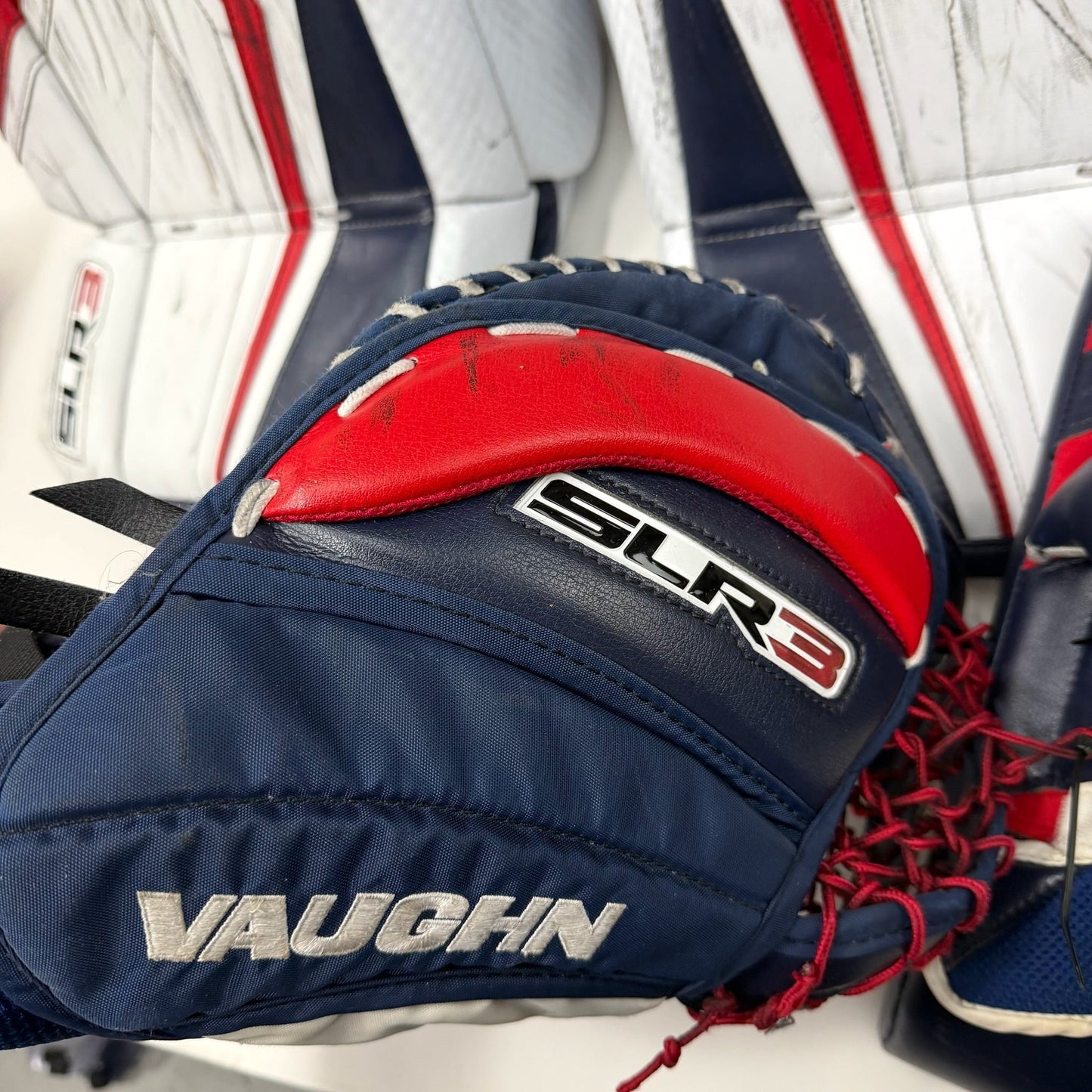 Used Regular Navy/Red/White Vaughn SLR3 Pro Carbon Goalie Set | 32 +2" Pad Size