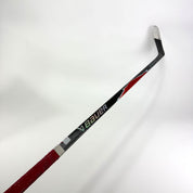 Used Left Red Bauer Flylite | 77 Flex P28M Curve Grip | A469 - Top Flight Hockey