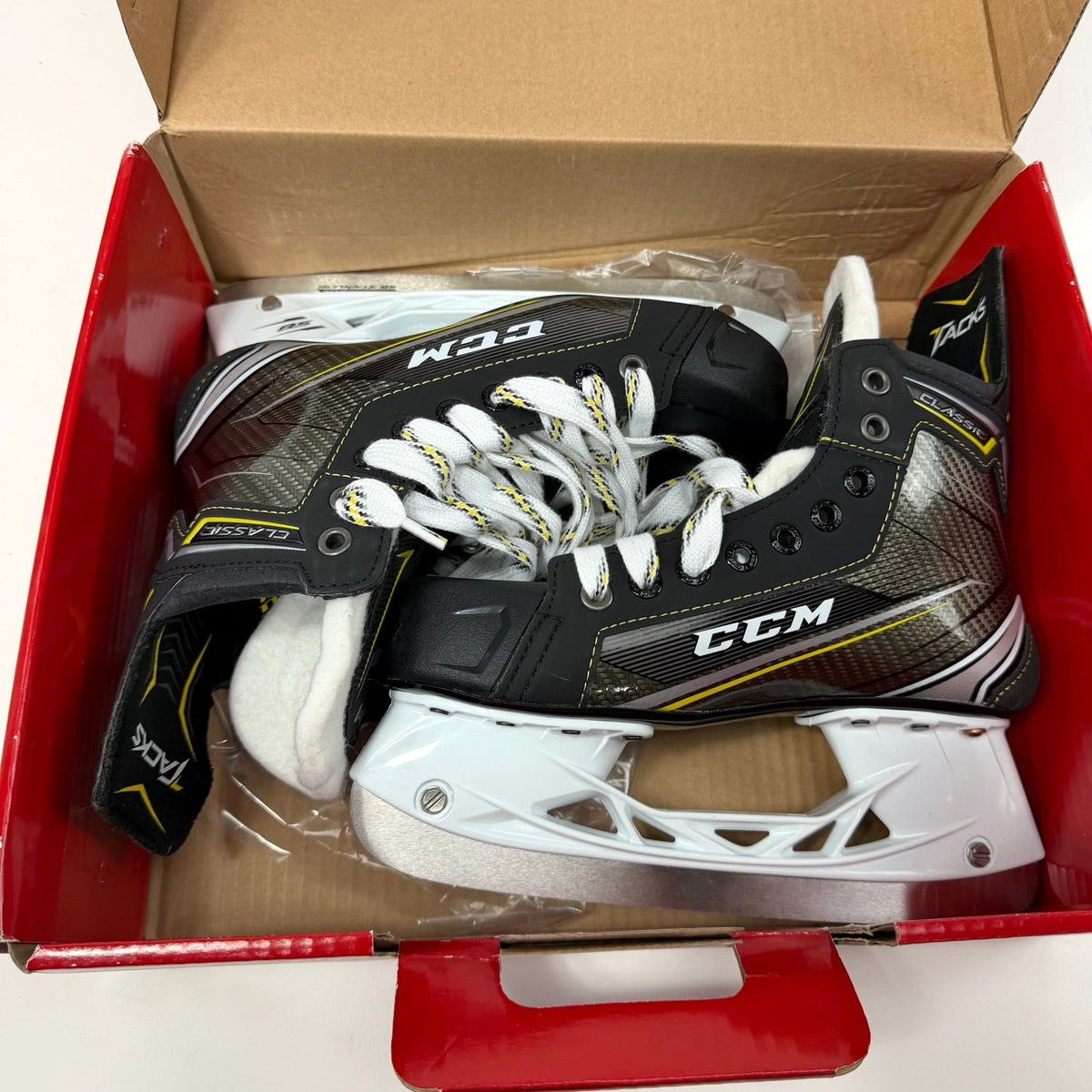 New CCM Tacks Classic Skates | Size 5 EE | AB115 - Top Flight Hockey