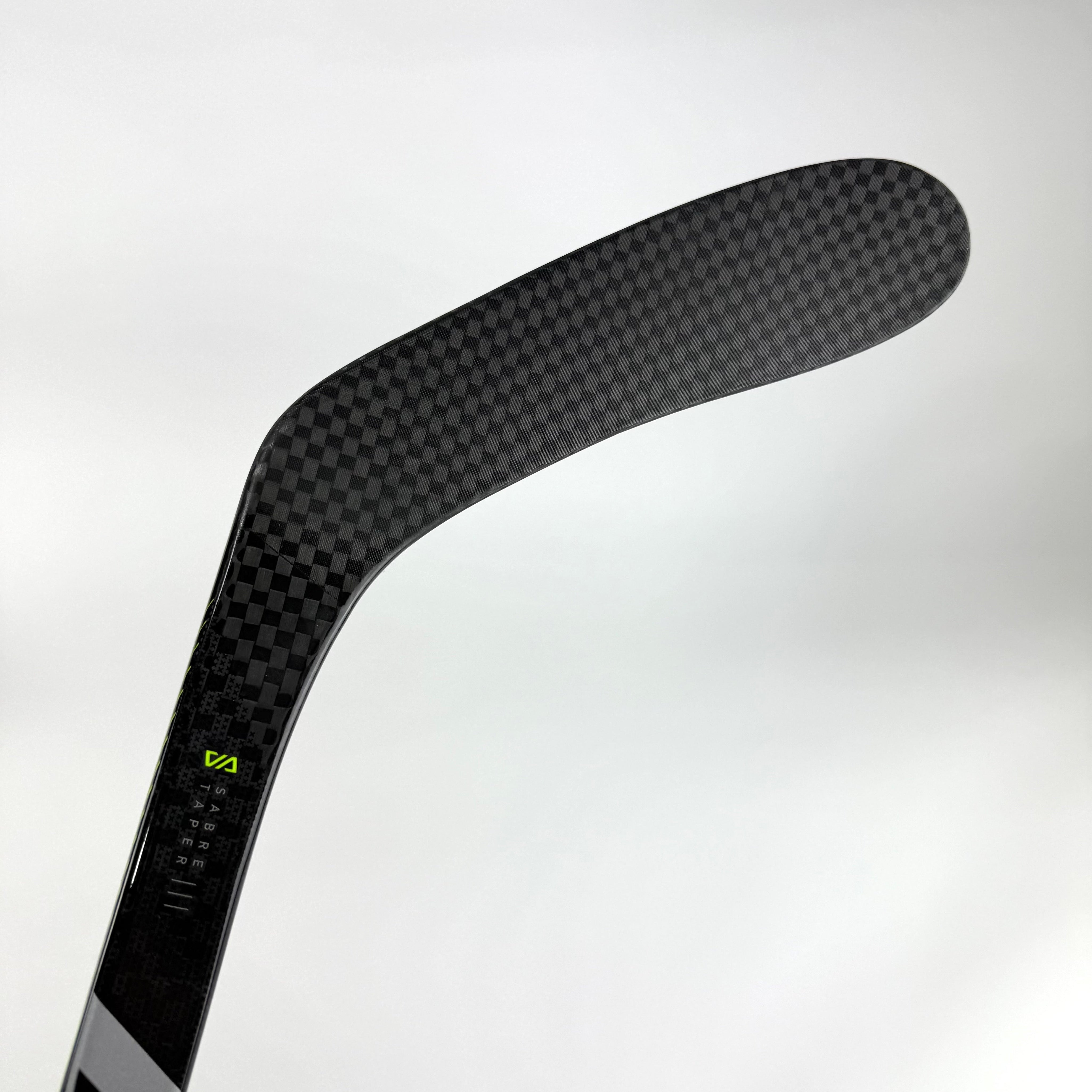 New Right Warrior Alpha LX2 | 85 Flex W28 Curve Grip | R275 - Top Flight Hockey