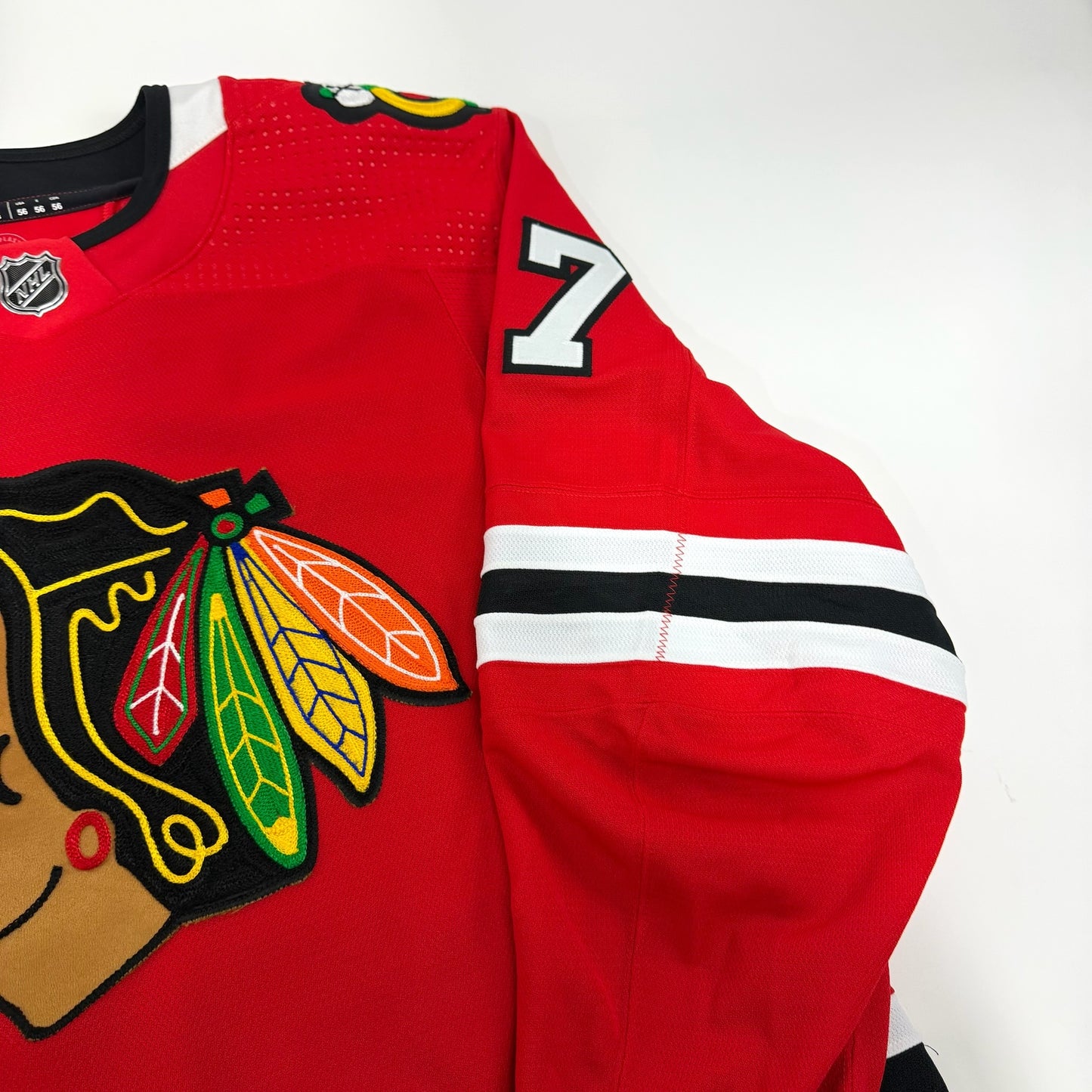 Blank #17 Home Chicago Blackhawks Team Issued Jersey 2022-2023 | Size 56 | 25620