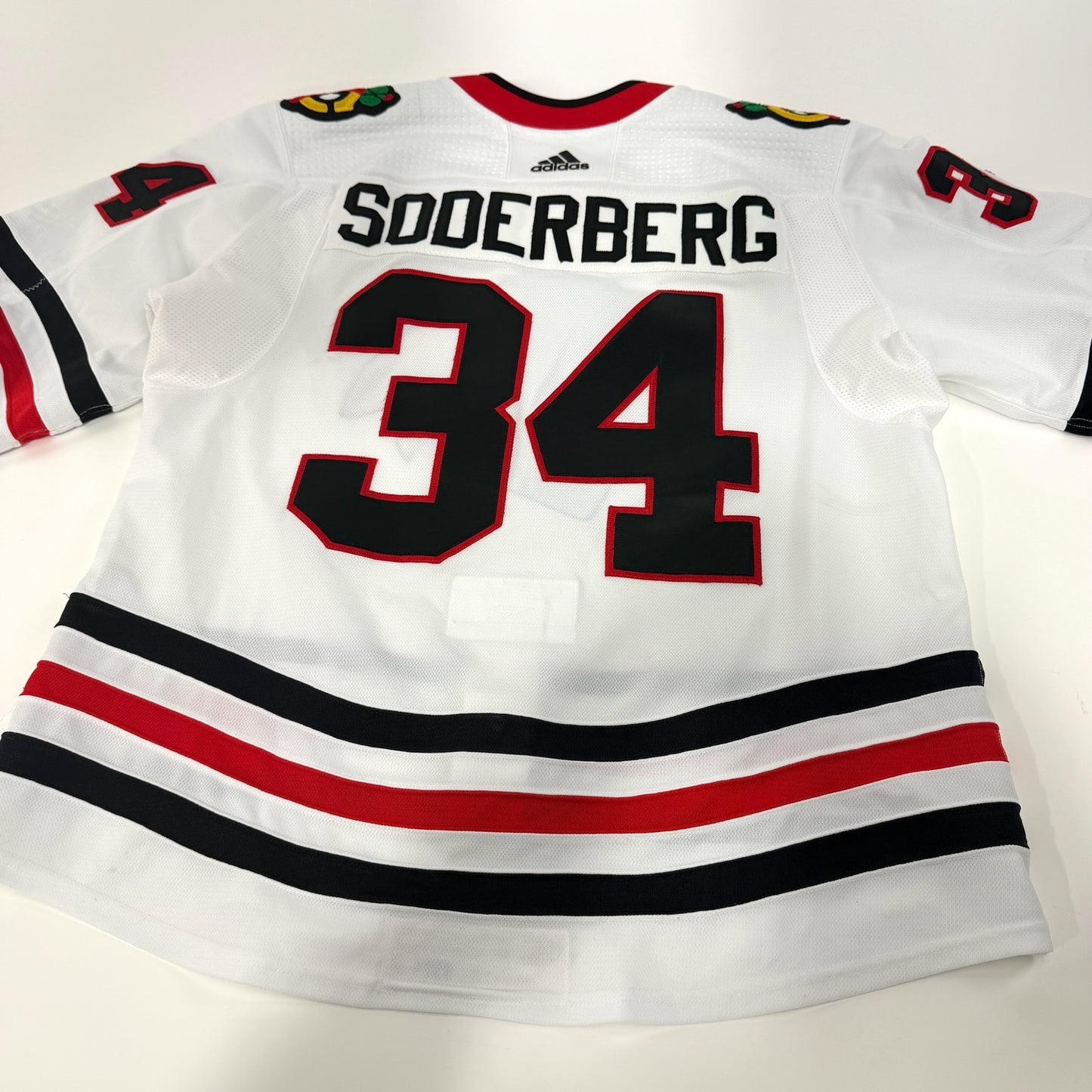 Carl Soderberg #34 Away Chicago Blackhawks Team Issued Jersey 2020-2021, Set 1 | Size 56 | 9996-7363
