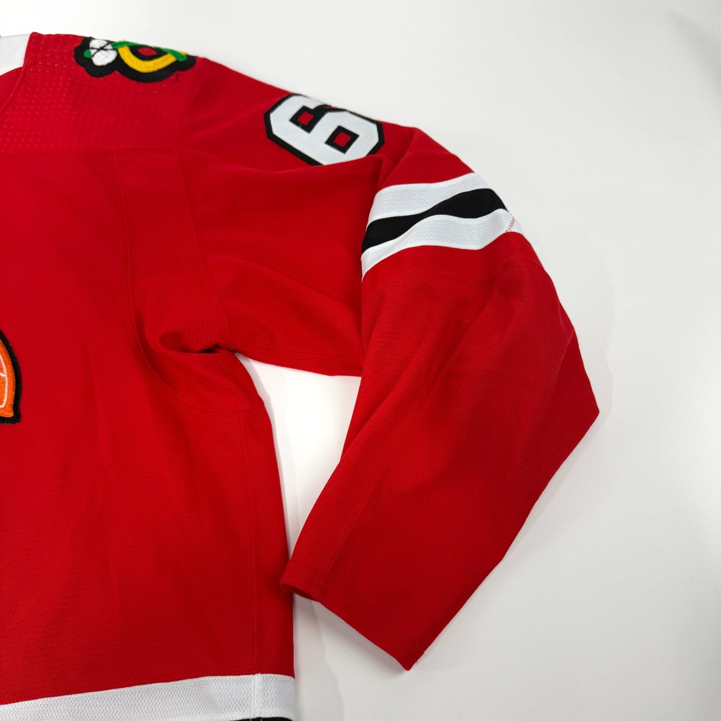 Riley Stillman #61 Home Chicago Blackhawks Jersey 2021-2022, Set 2 | Size 56 | 6376-21751