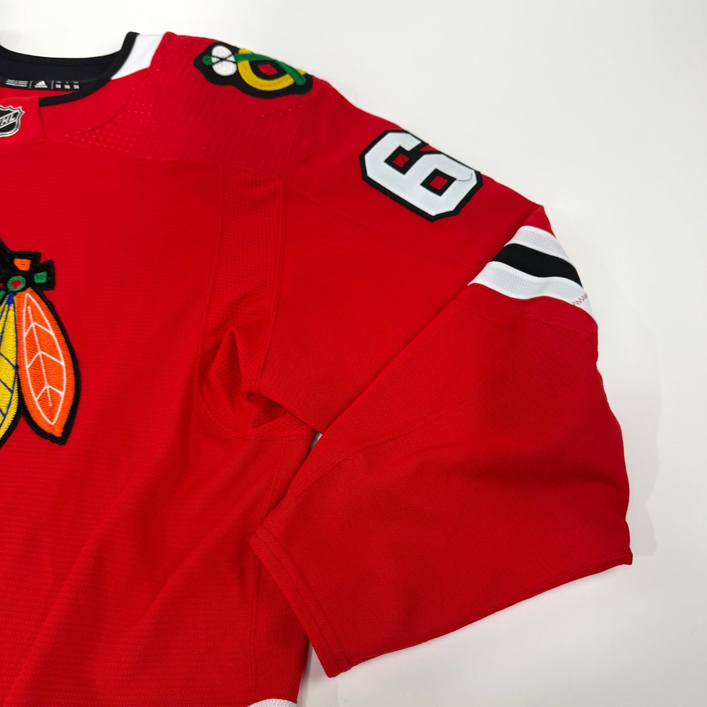 Riley Stillman #61 Home Chicago Blackhawks Team Issued Jersey 2020-2021, Set 2 | Size 56 | 85-7374