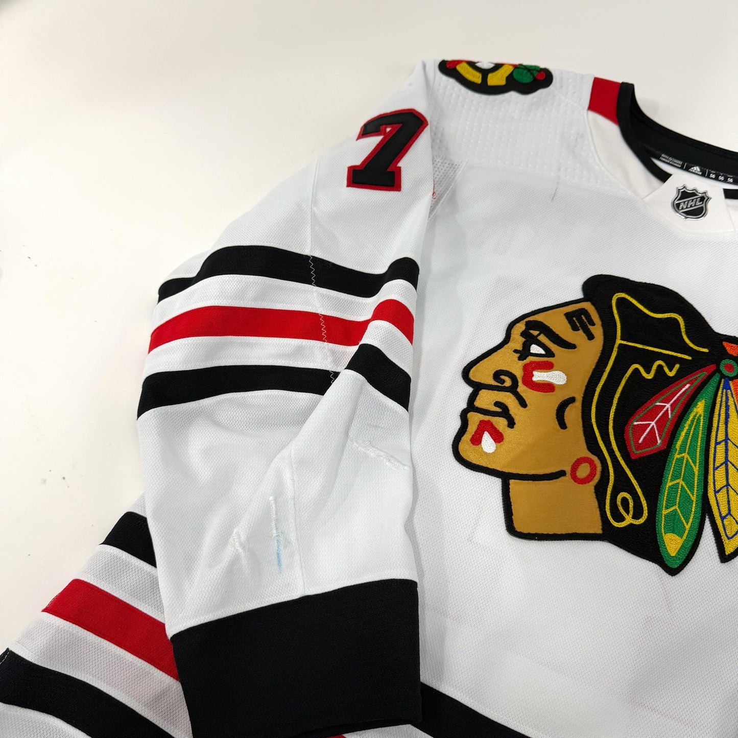 Lucas Wallmark #71 Away Chicago Blackhawks Team Issued Jersey 2020-2021, Set 1 | Size 56 | 3552-187