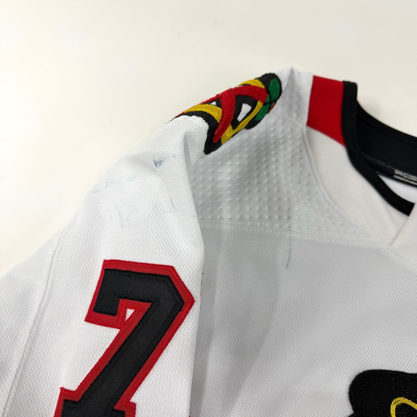 Lucas Wallmark #71 Away Chicago Blackhawks Team Issued Jersey 2020-2021, Set 1 | Size 56 | 3552-187