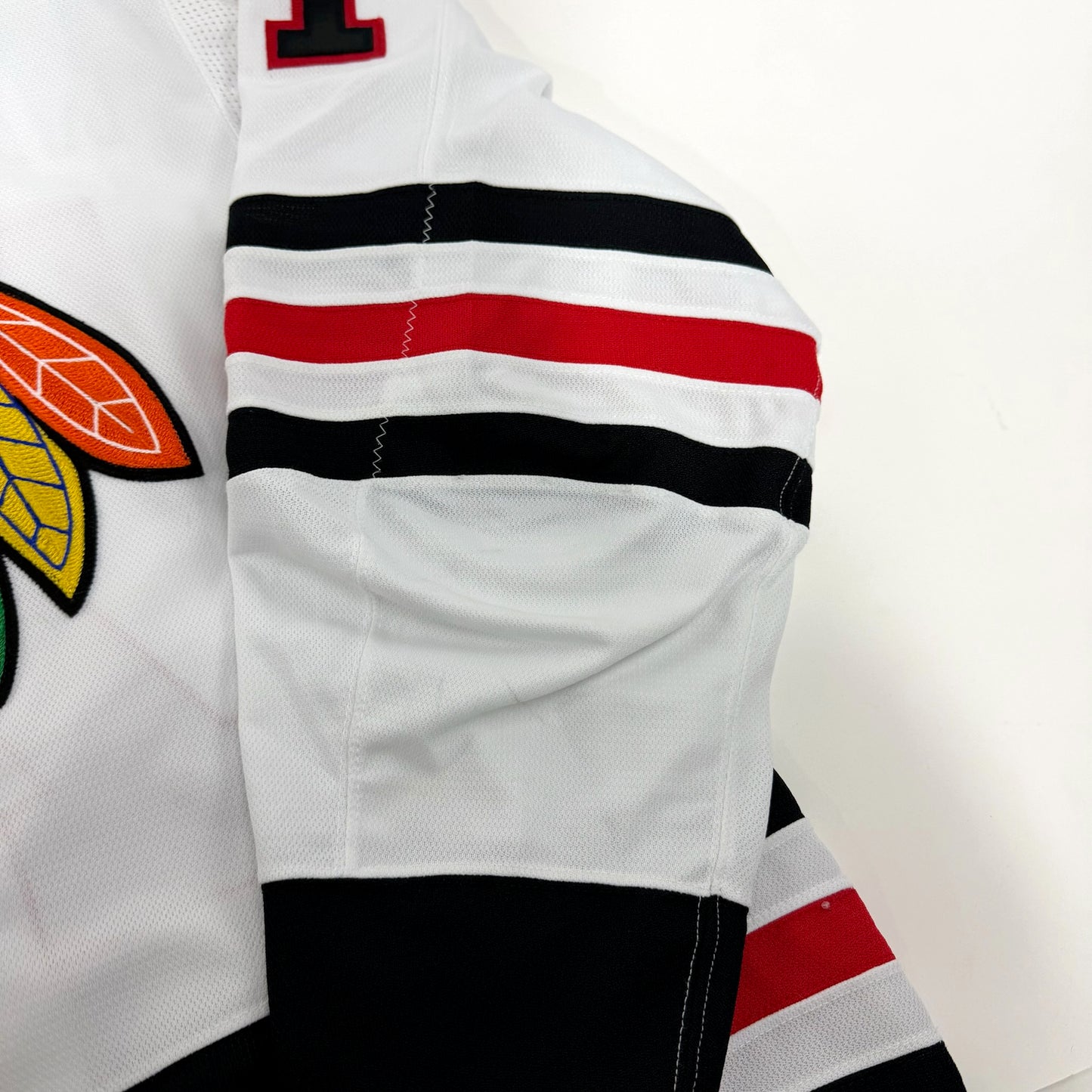 Lucas Wallmark #71 Away Chicago Blackhawks Team Issued Jersey 2020-2021, Set 1 | Size 56 | 3552-187