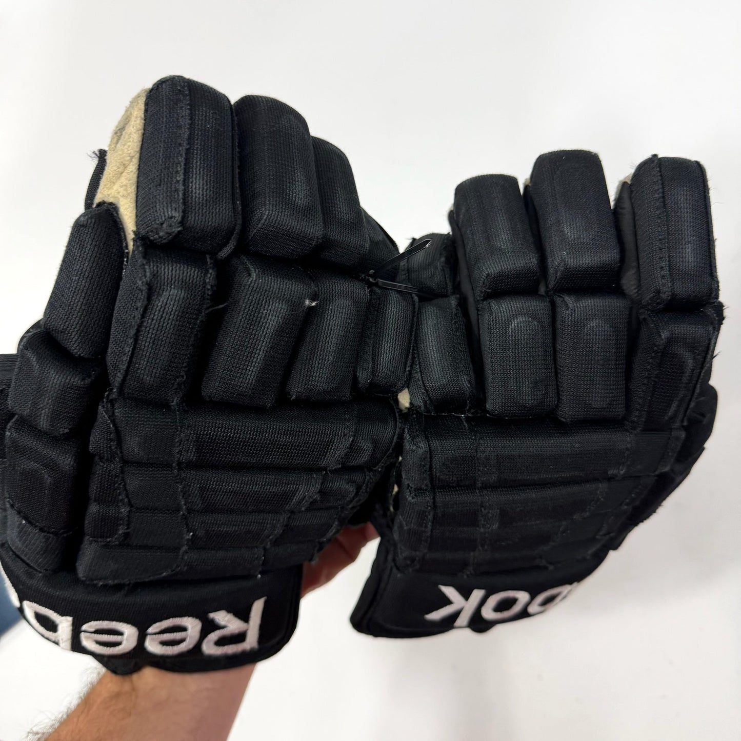 Used Black Reebok Pro Gloves | 14" | AB517