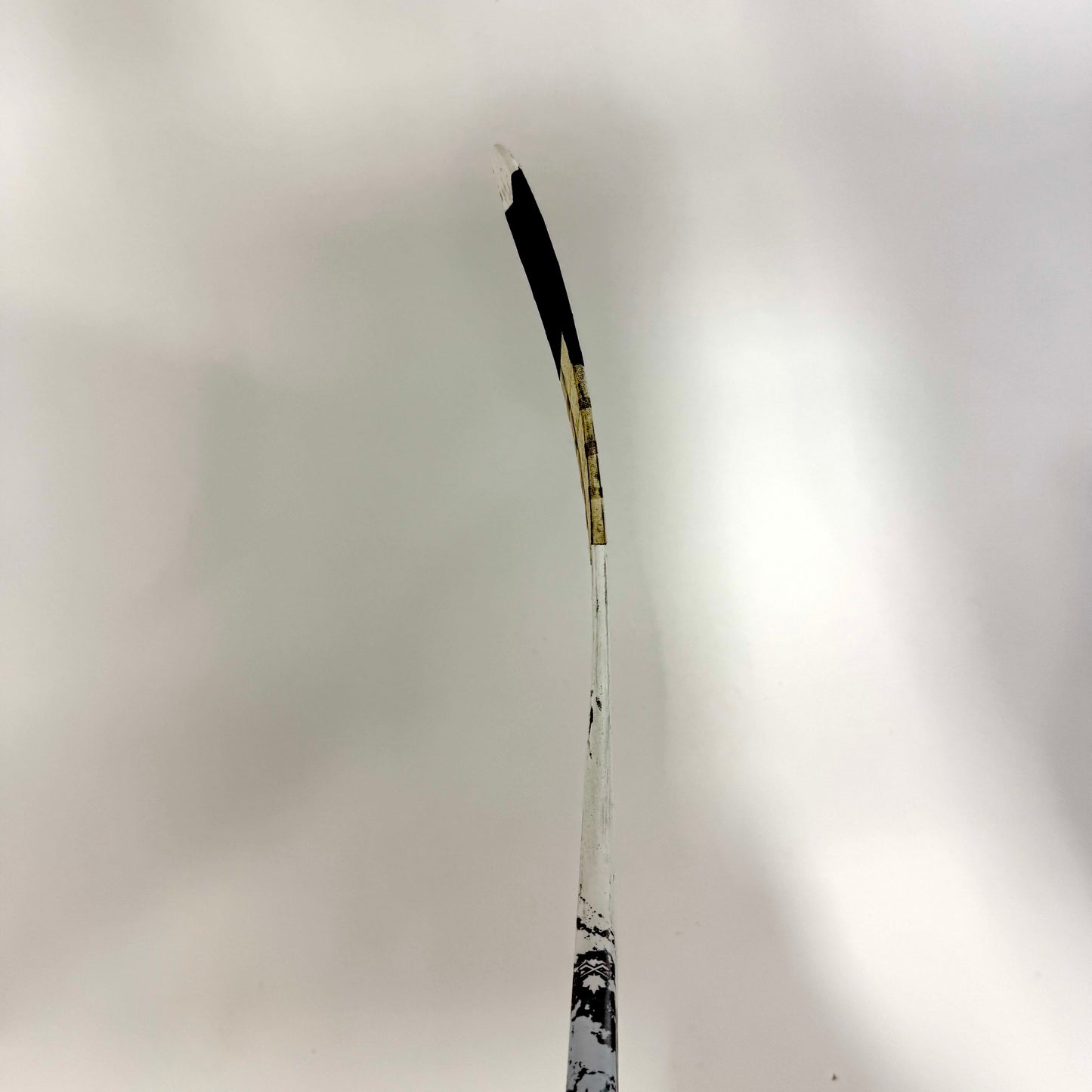 Used Right White CCM Trigger 9 Pro | 80 Flex P92M Curve Grip | AB956