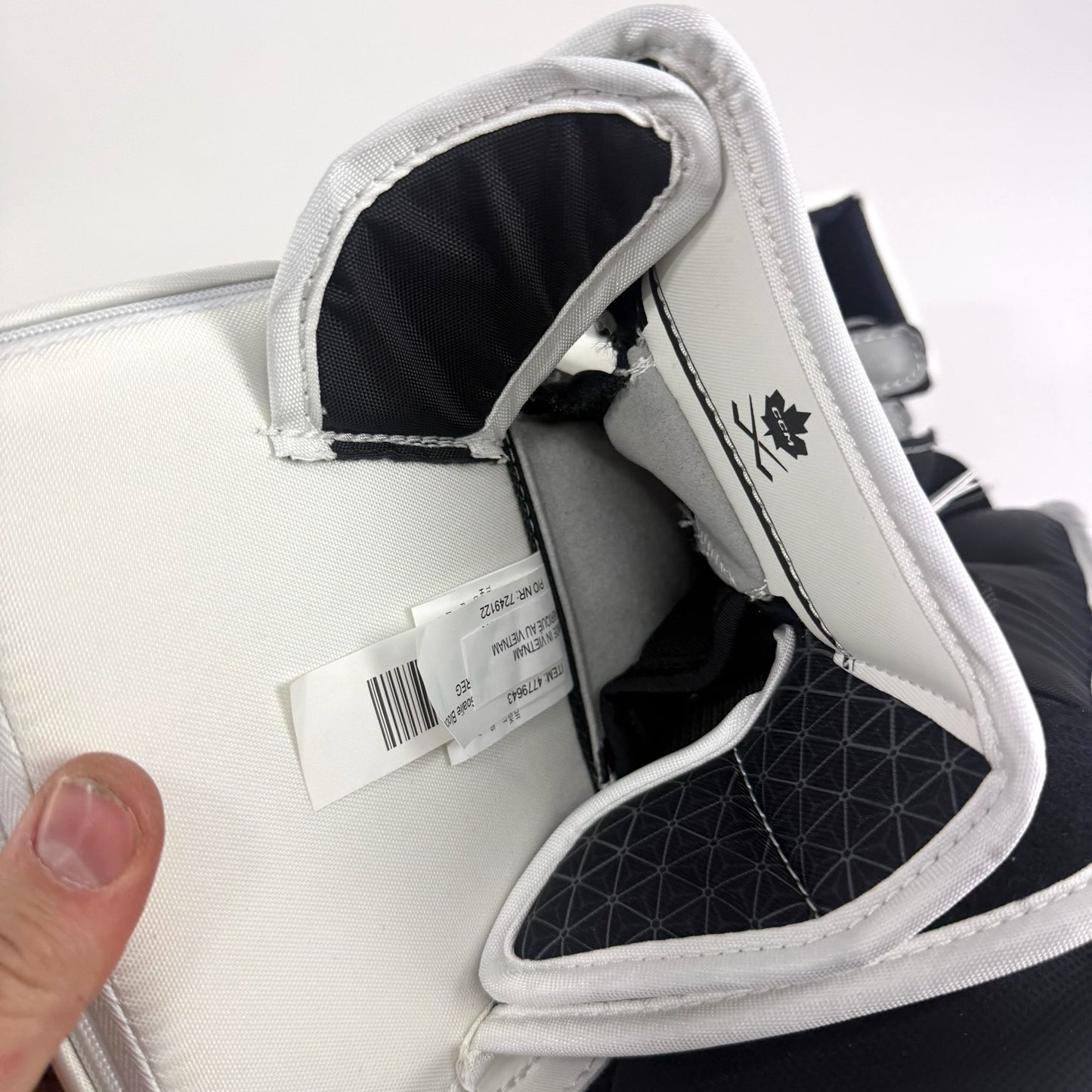 New White CCM E Flex 6.9 Goalie Blocker | Regular | Senior
